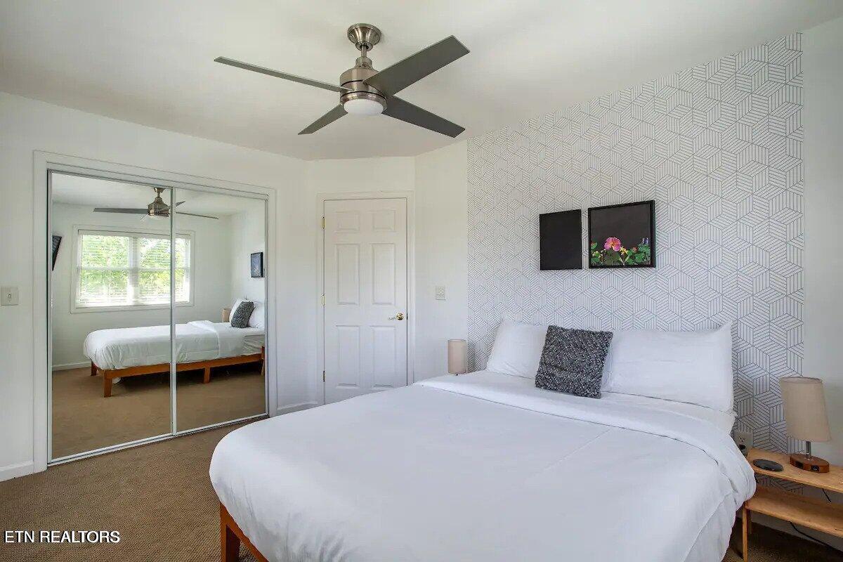 2084 Allenridge Drive Property Photo 35
