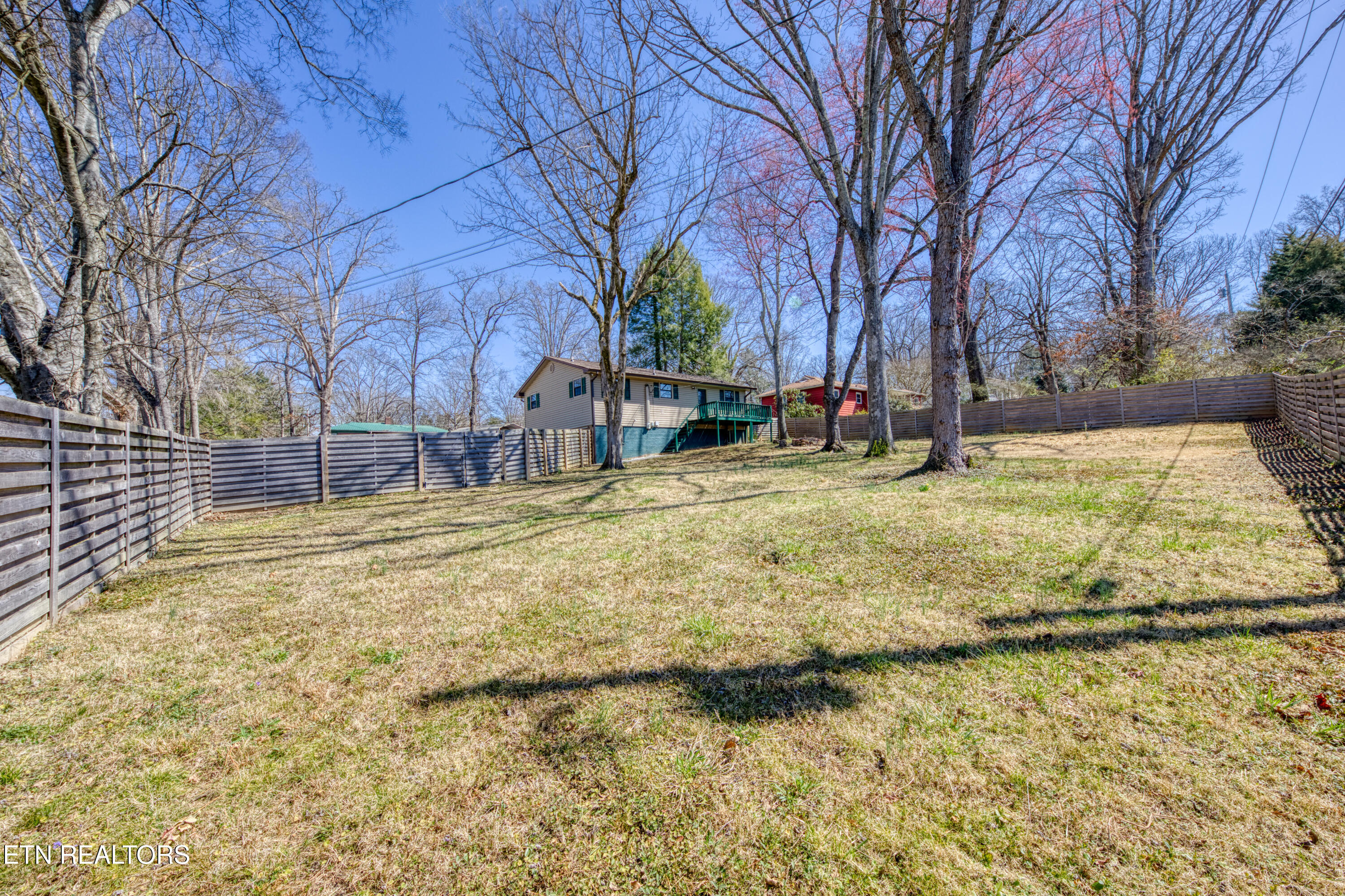 503 Akers St Property Photo 3