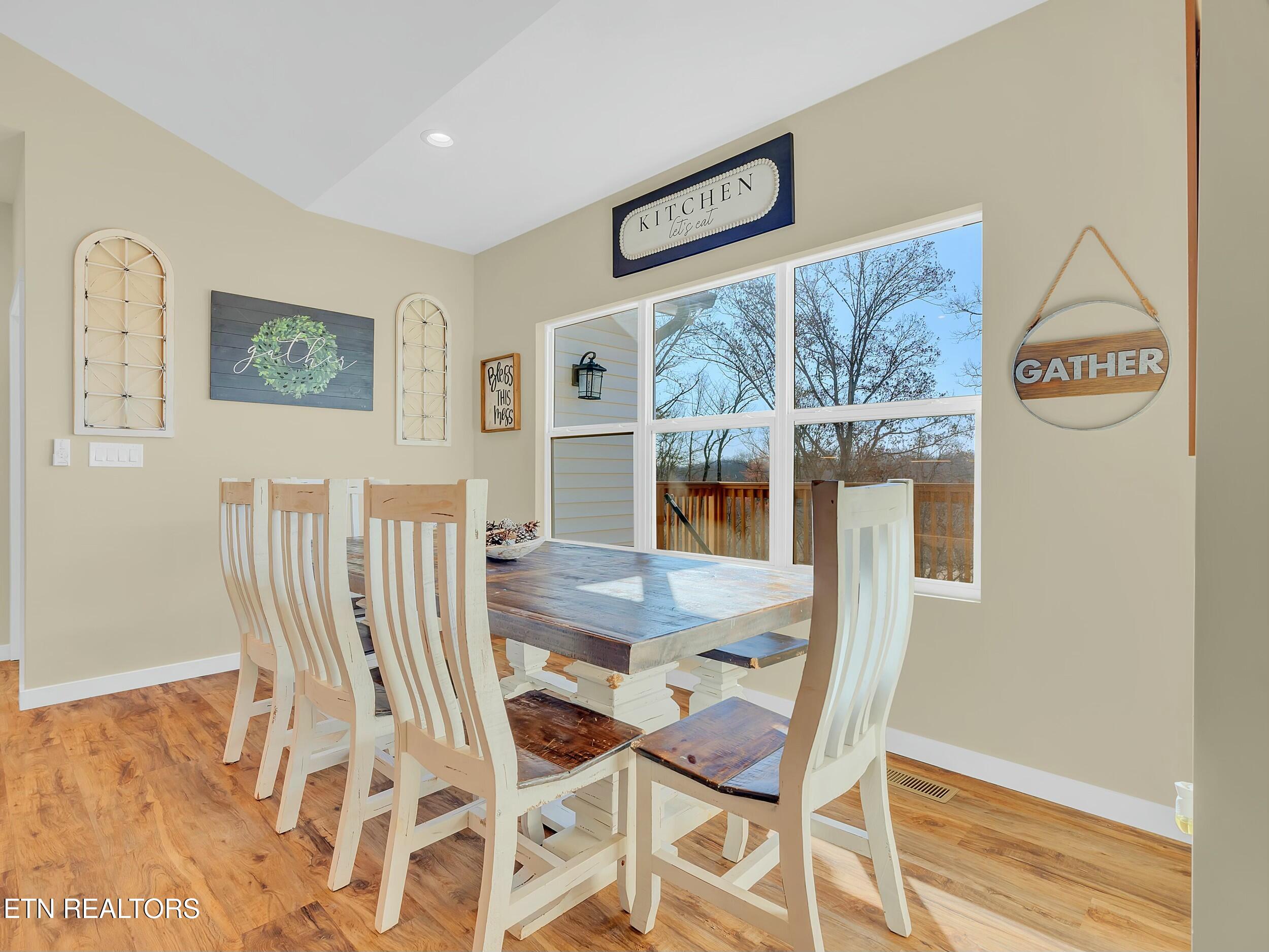 914 Skyline Drive Property Photo 10