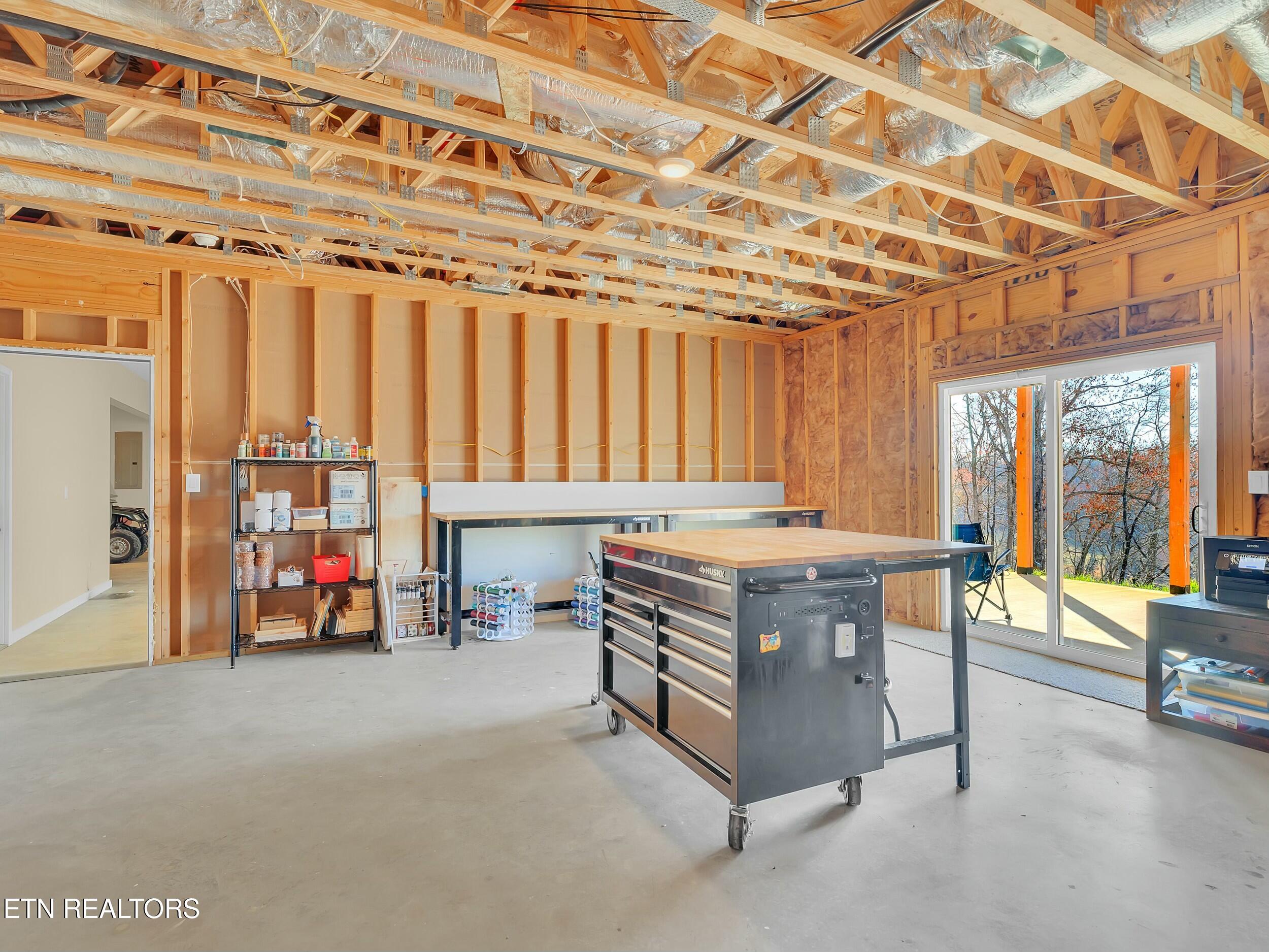 914 Skyline Drive Property Photo 28