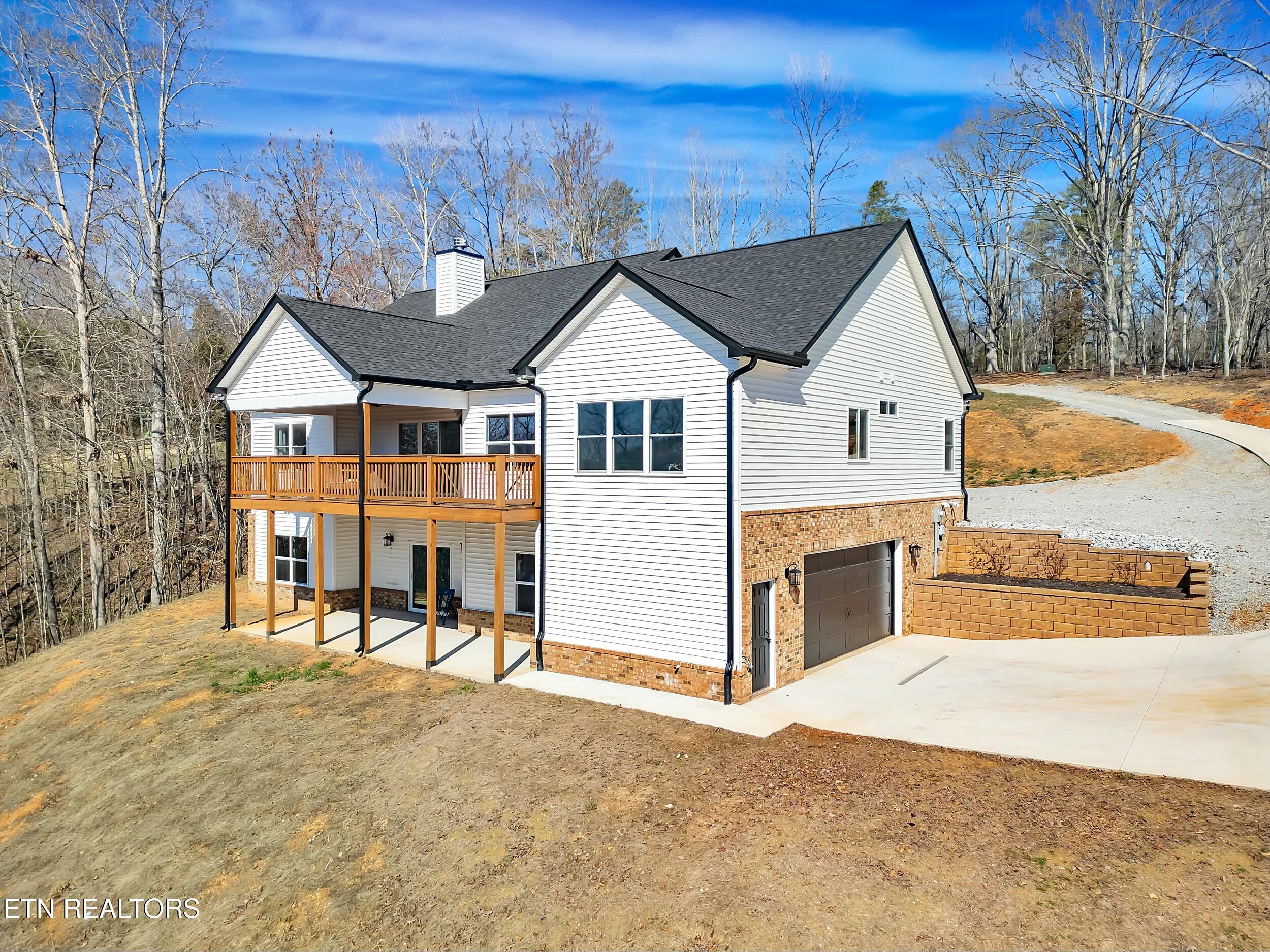 914 Skyline Drive Property Photo 29
