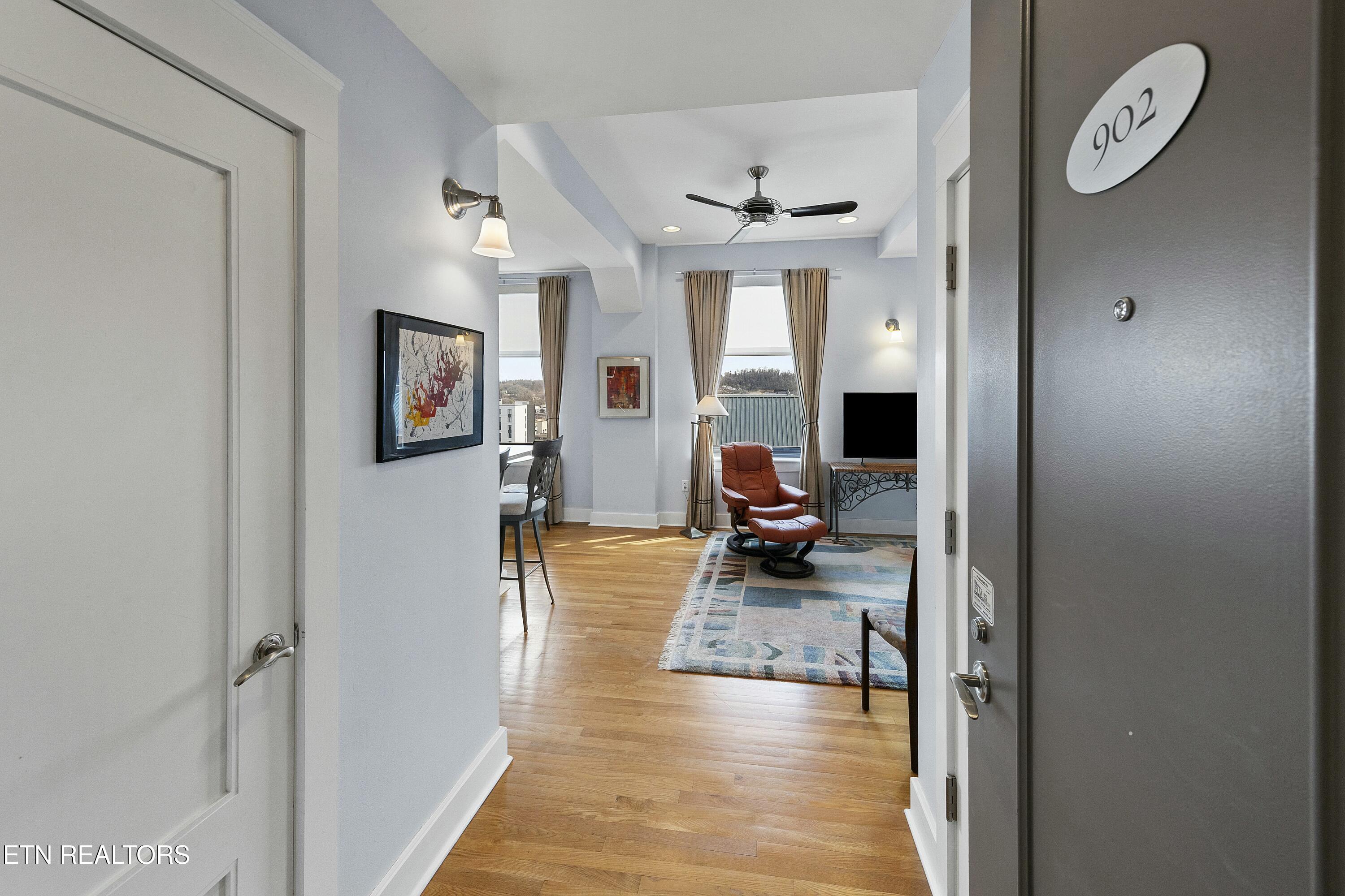 531 S Gay St Property Photo 4