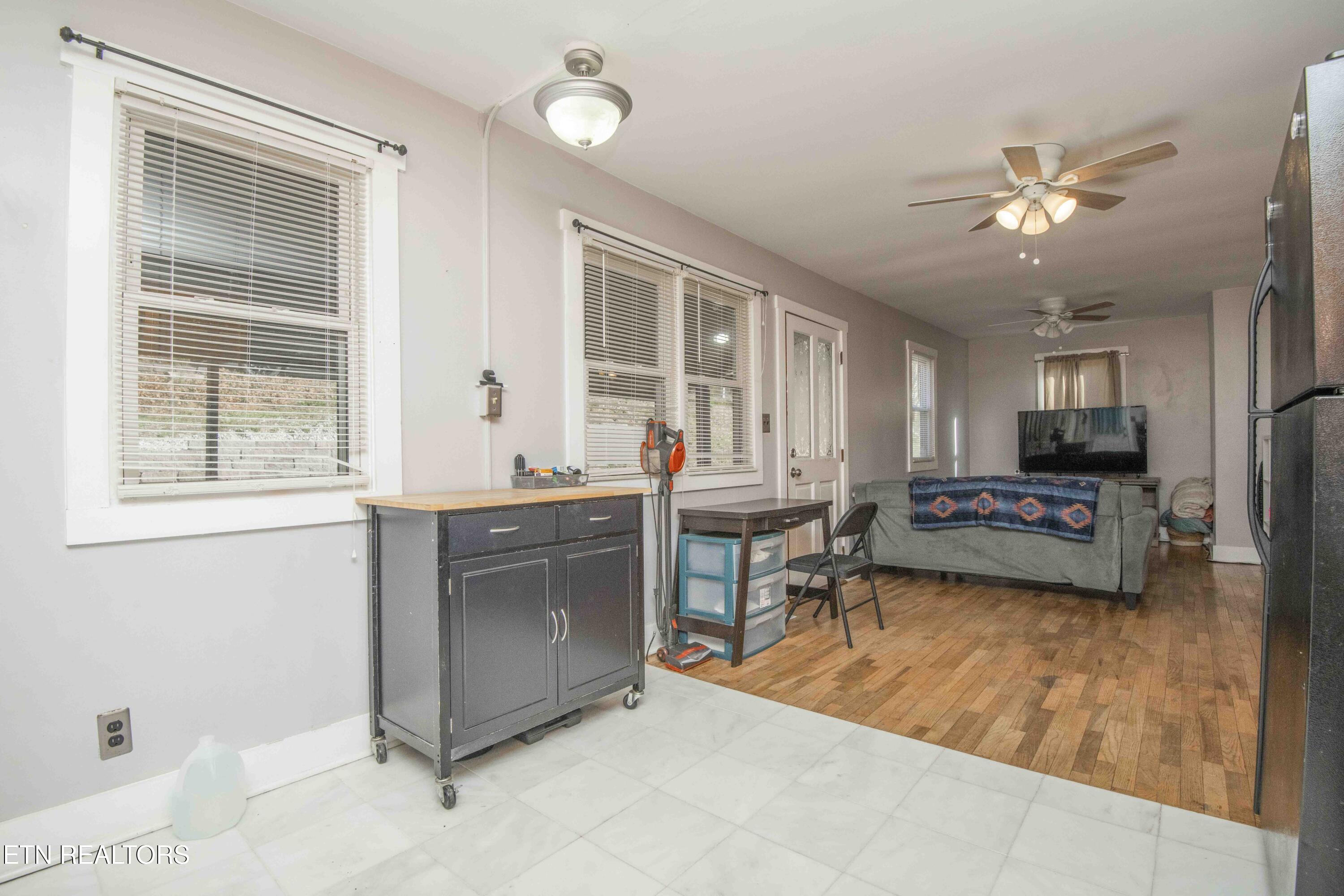 1608 Ridgecrest Drive Property Photo 4