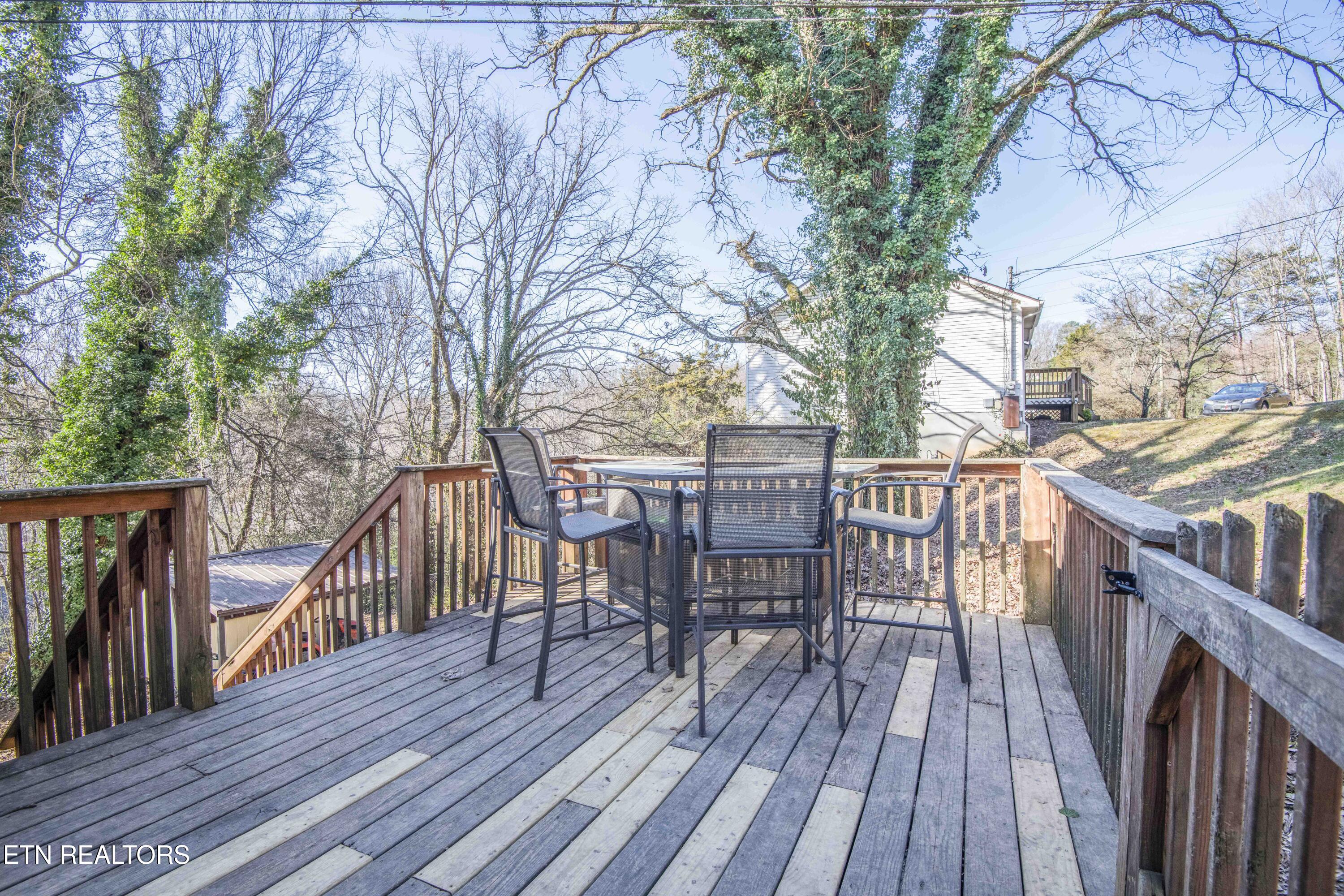 1608 Ridgecrest Drive Property Photo 15