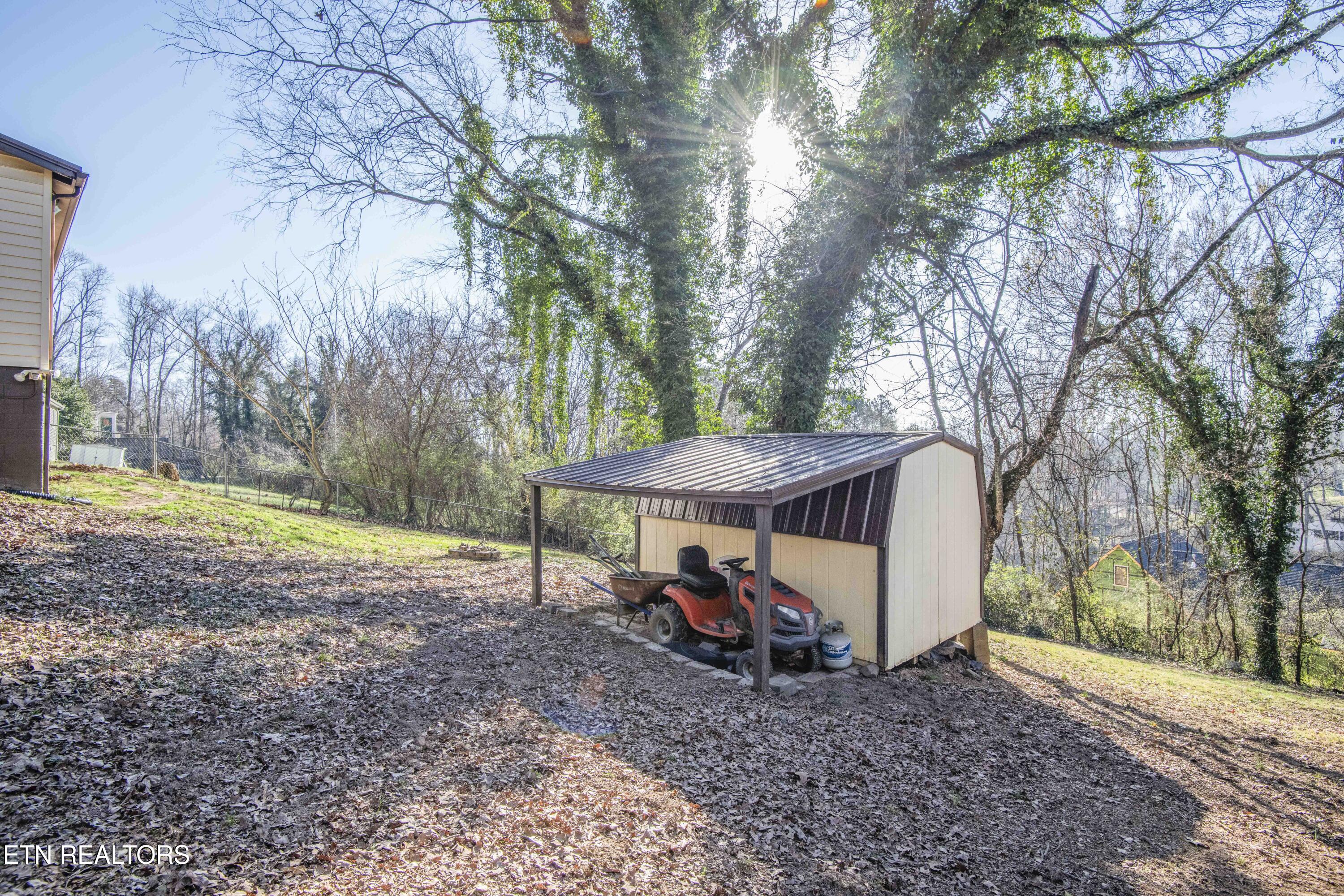 1608 Ridgecrest Drive Property Photo 17