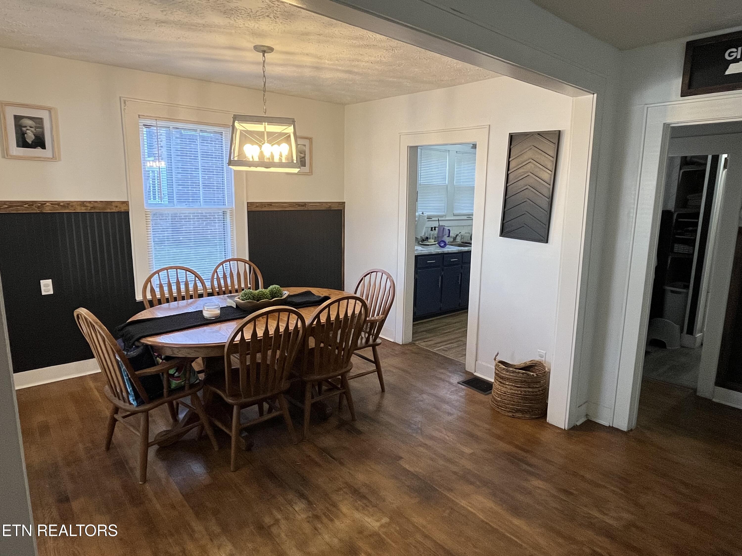 1907 Eastview Ave Property Photo 6