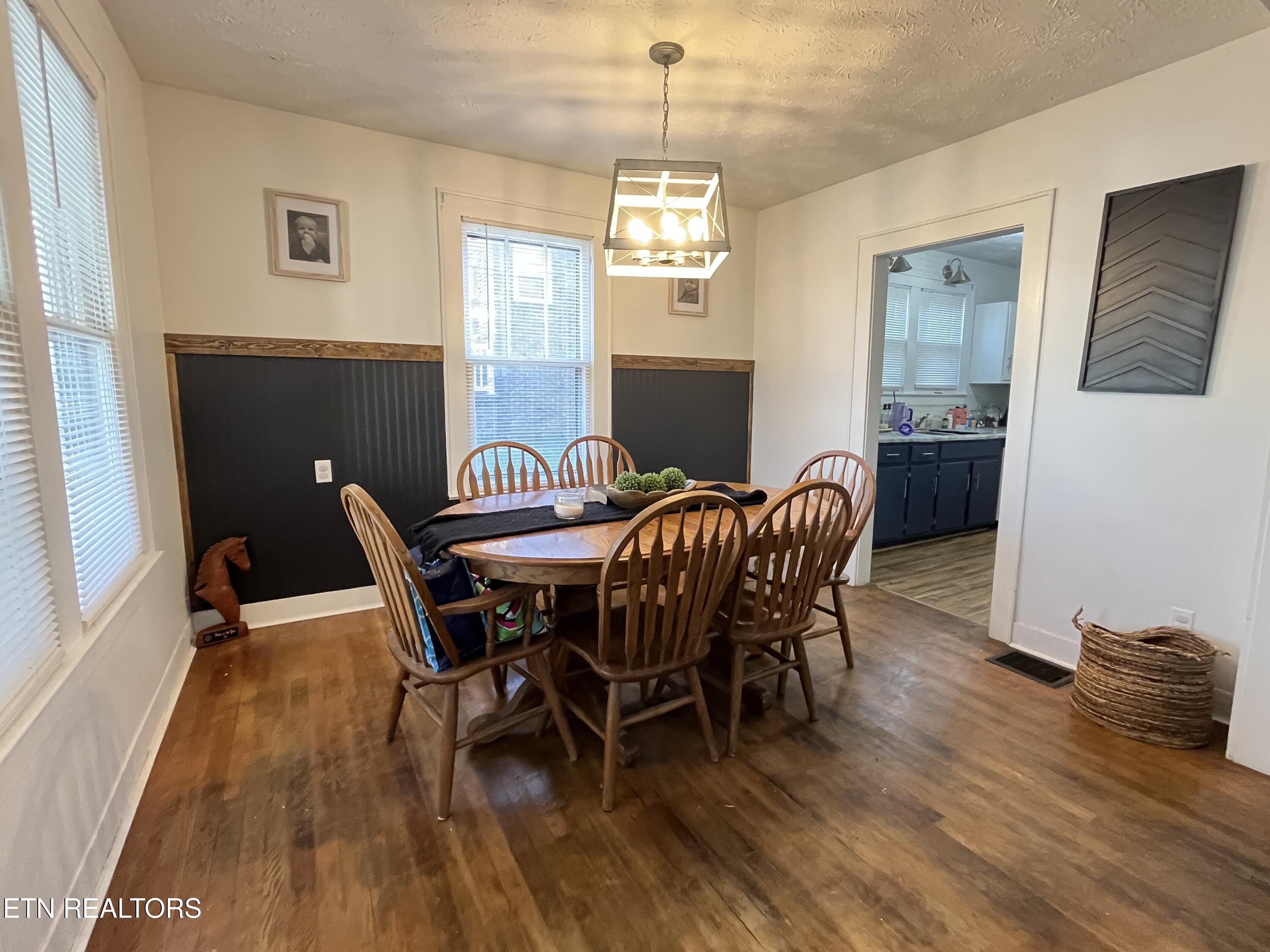 1907 Eastview Ave Property Photo 7