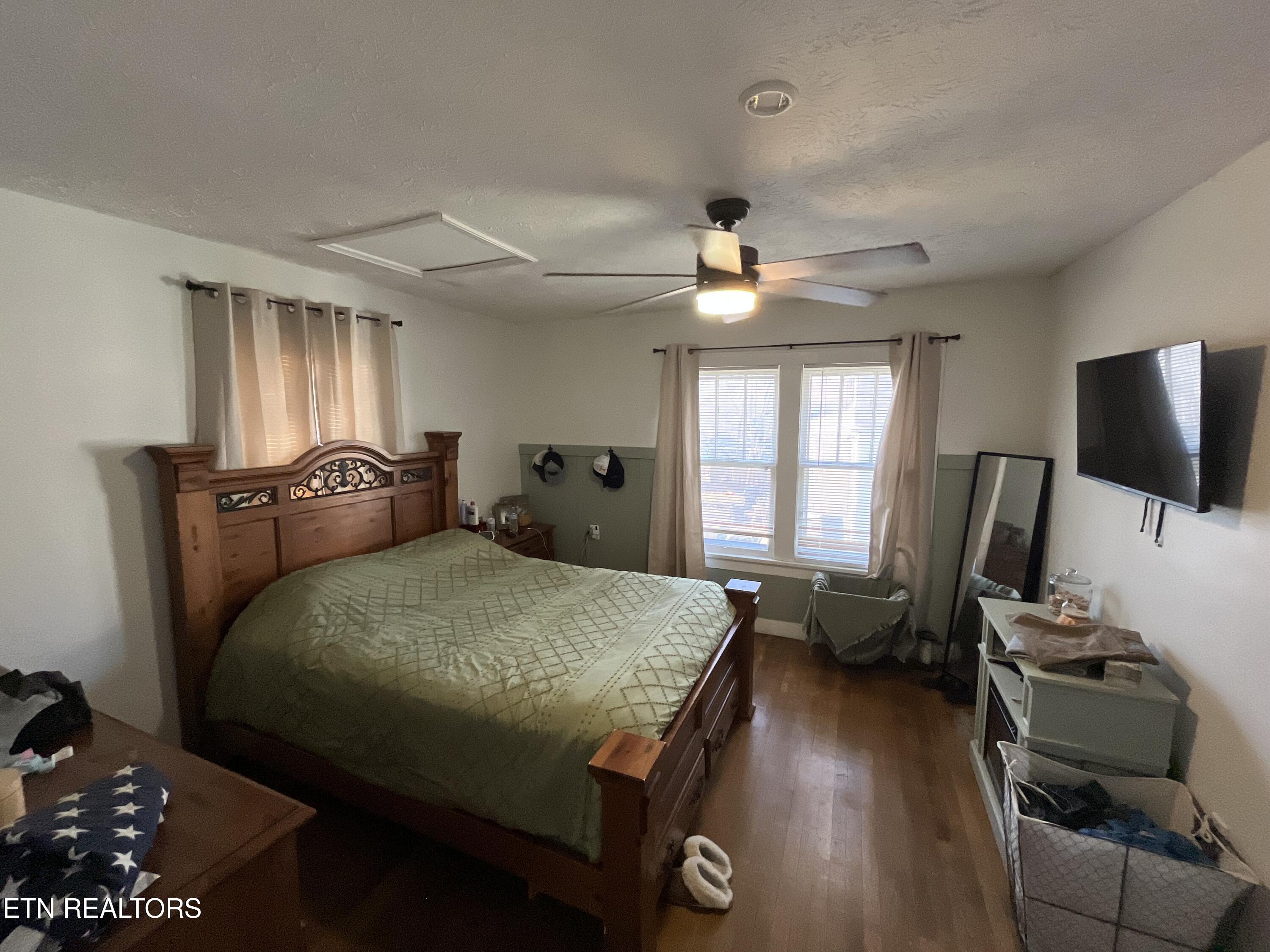 1907 Eastview Ave Property Photo 23