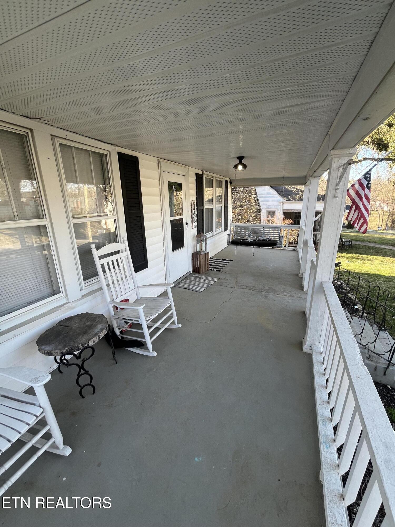 1907 Eastview Ave Property Photo 27