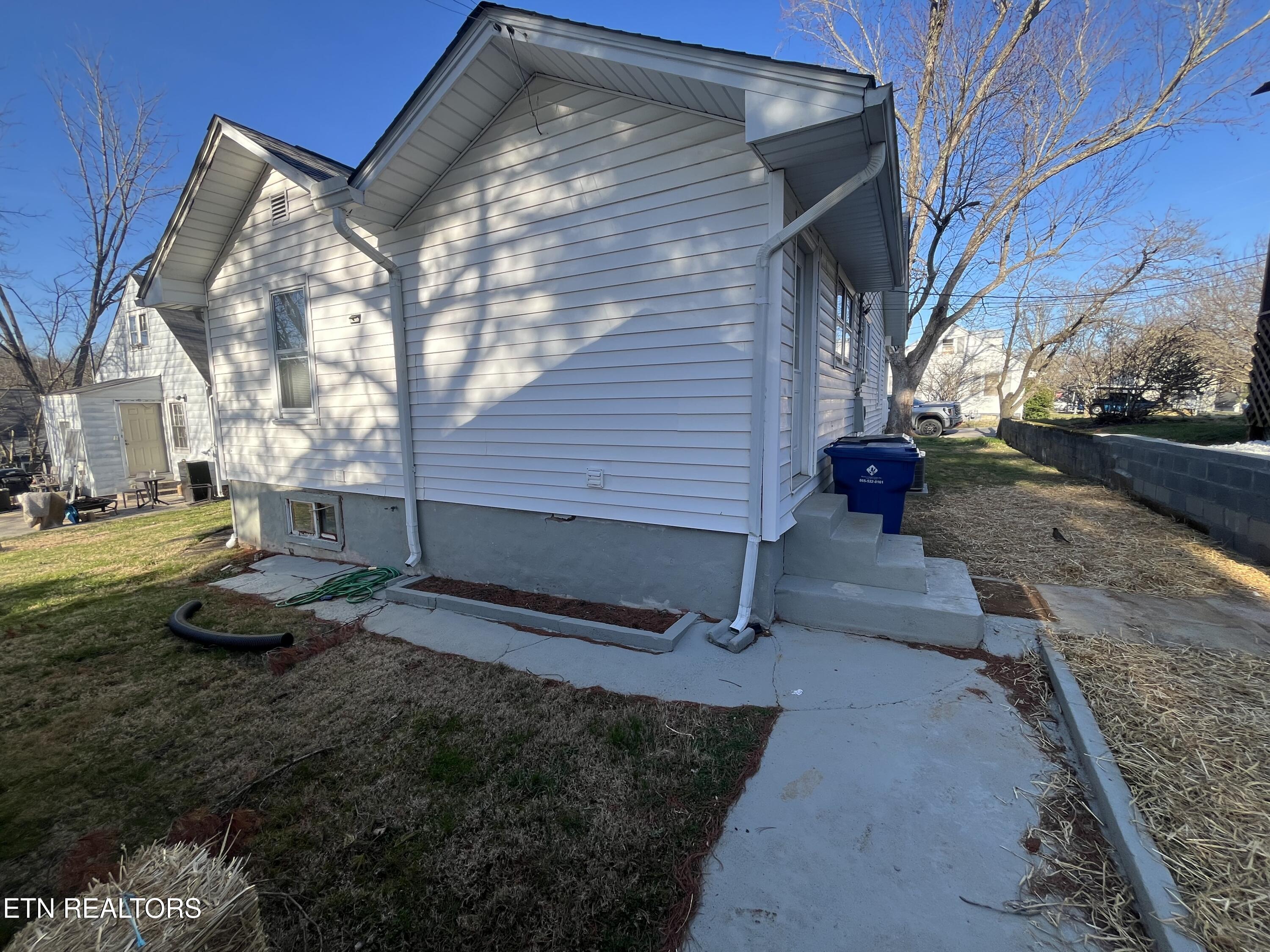 1907 Eastview Ave Property Photo 30