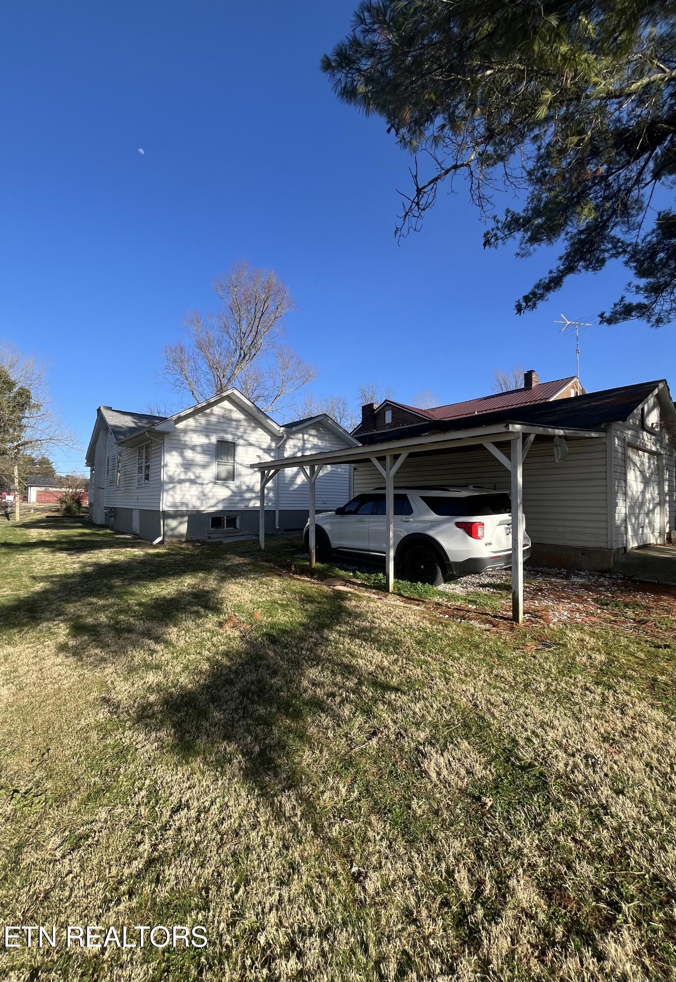 1907 Eastview Ave Property Photo 31