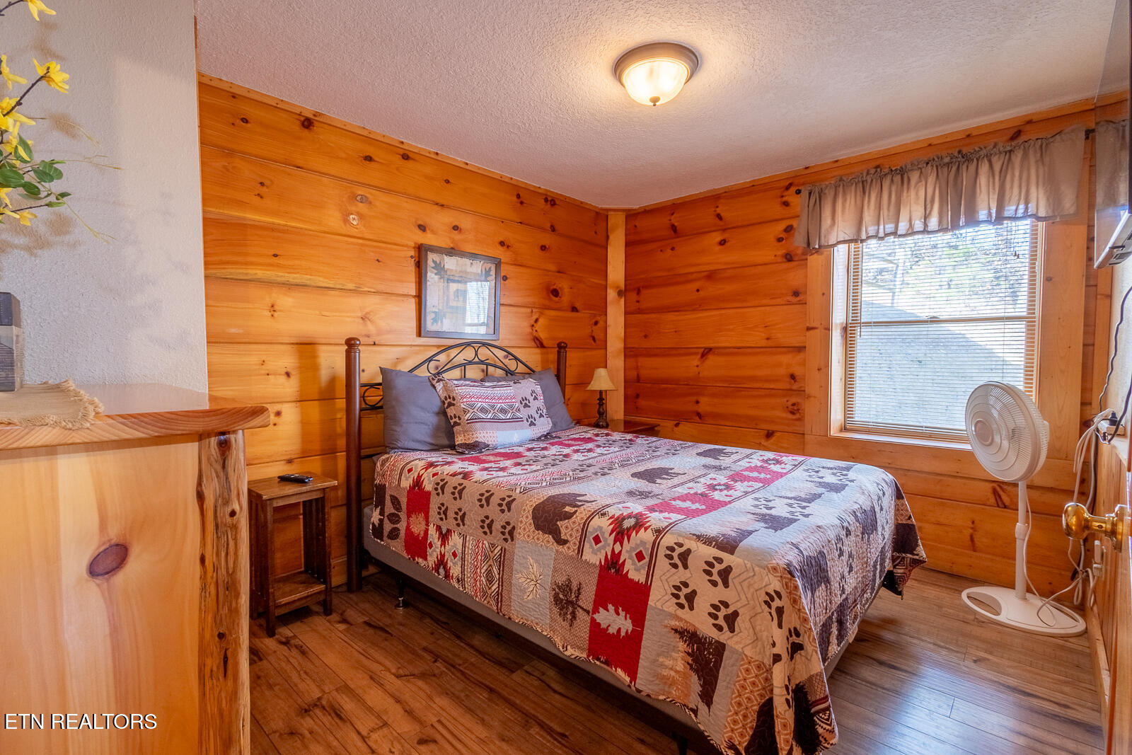 336 Big Bear Way Property Photo 6