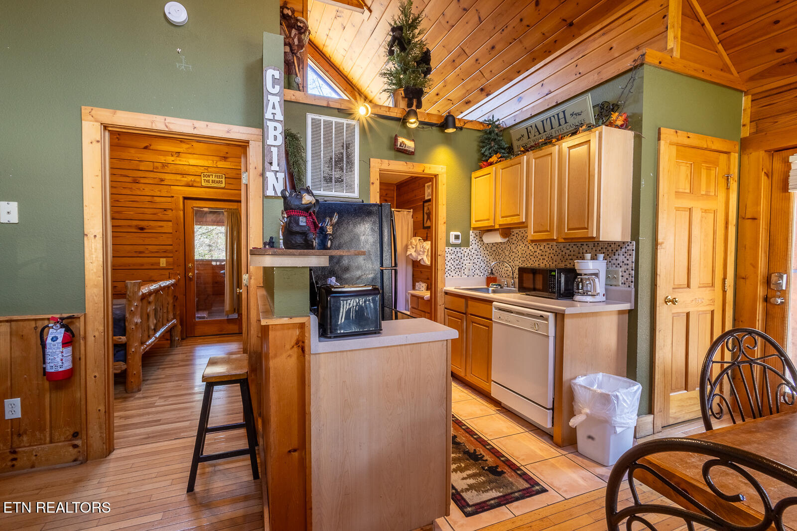 336 Big Bear Way Property Photo 9