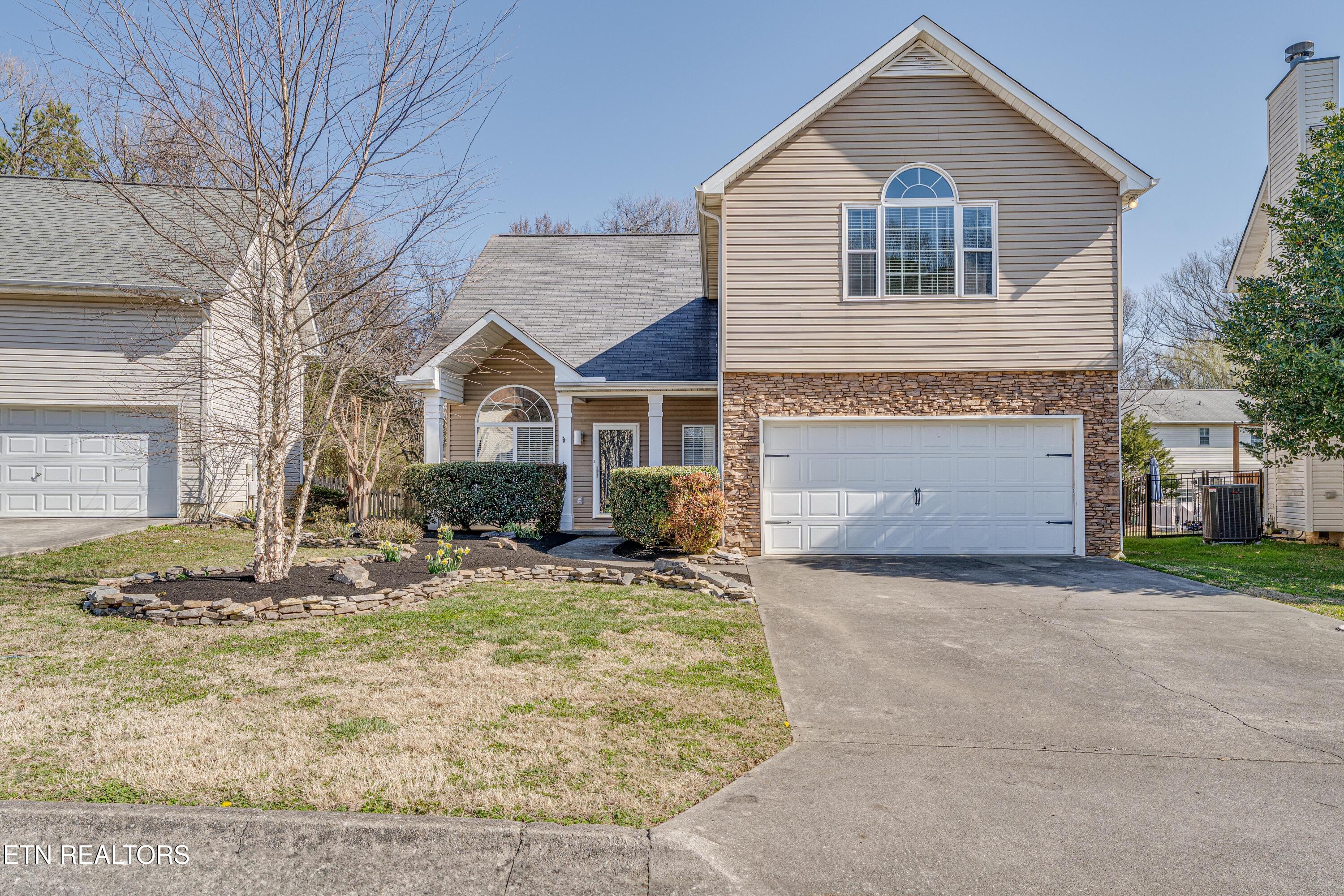 8121 Spring Haven Lane Property Photo 2