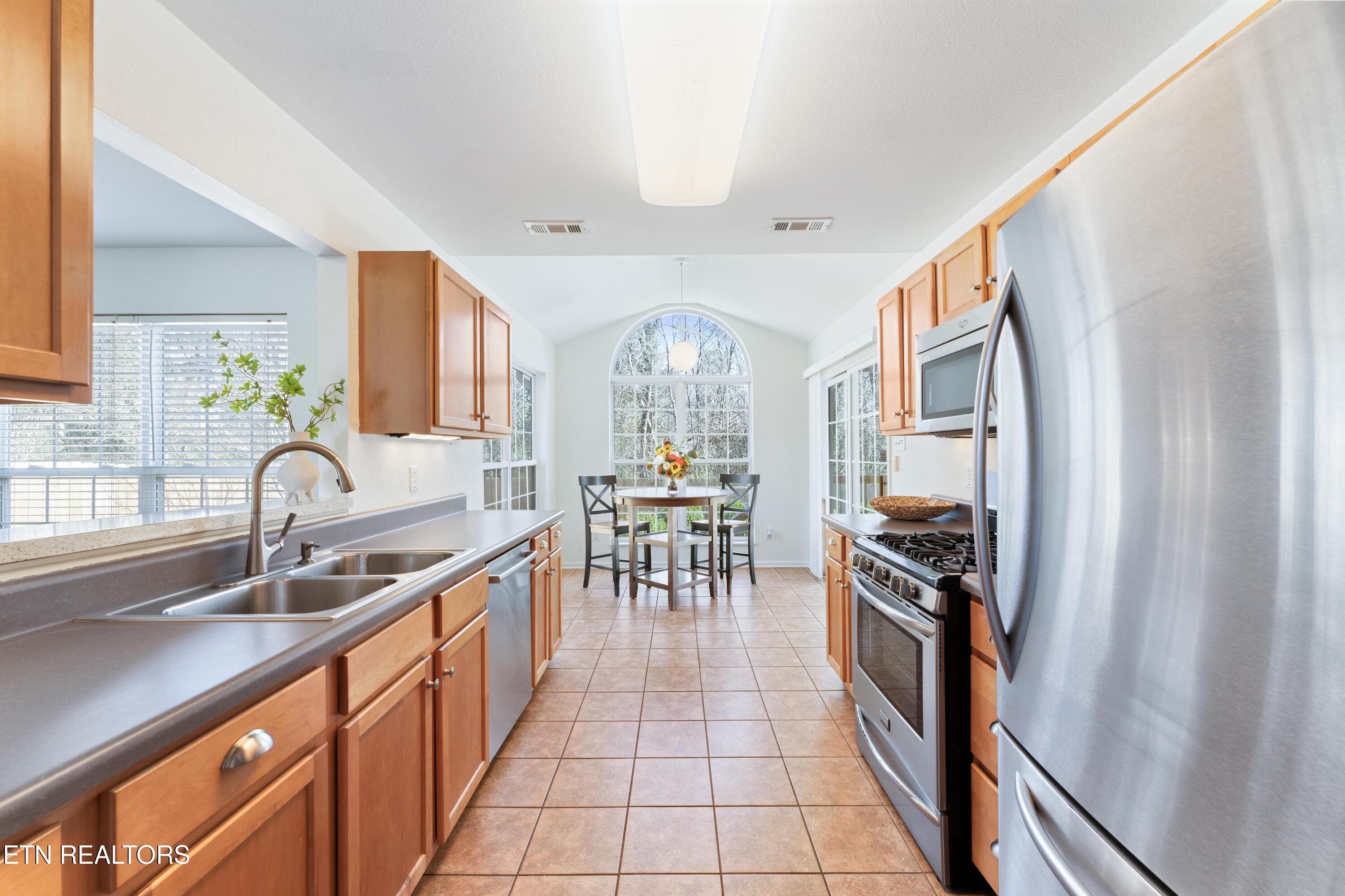 8121 Spring Haven Lane Property Photo 8