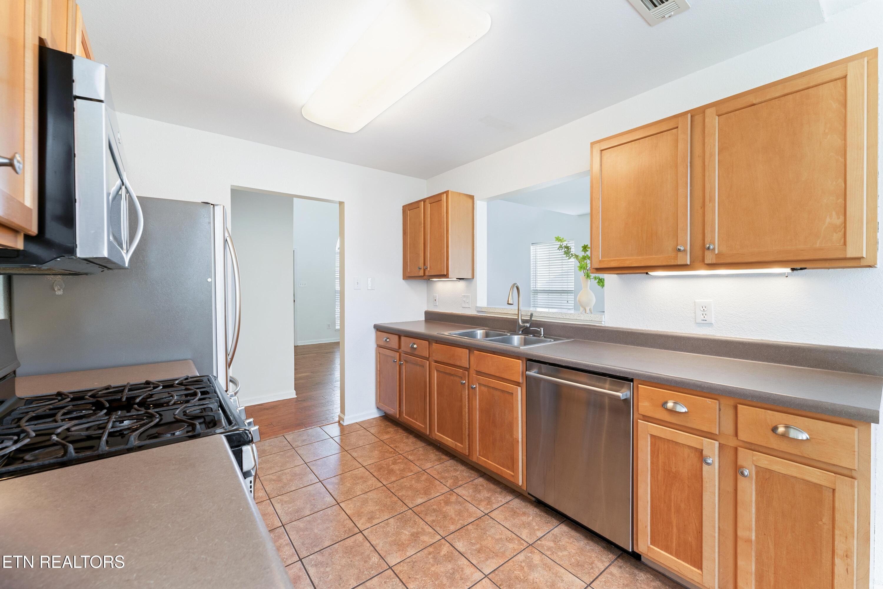 8121 Spring Haven Lane Property Photo 9