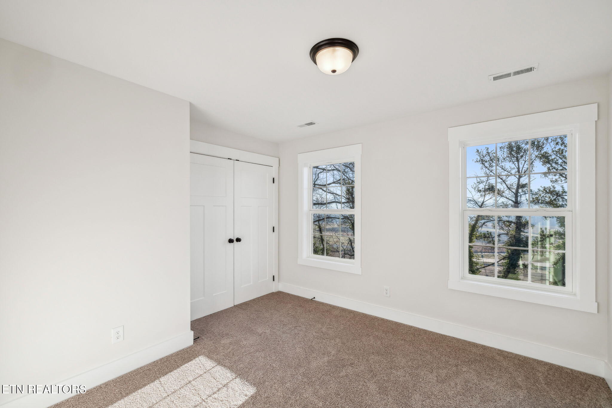 352 Clinch Ave Property Photo 18