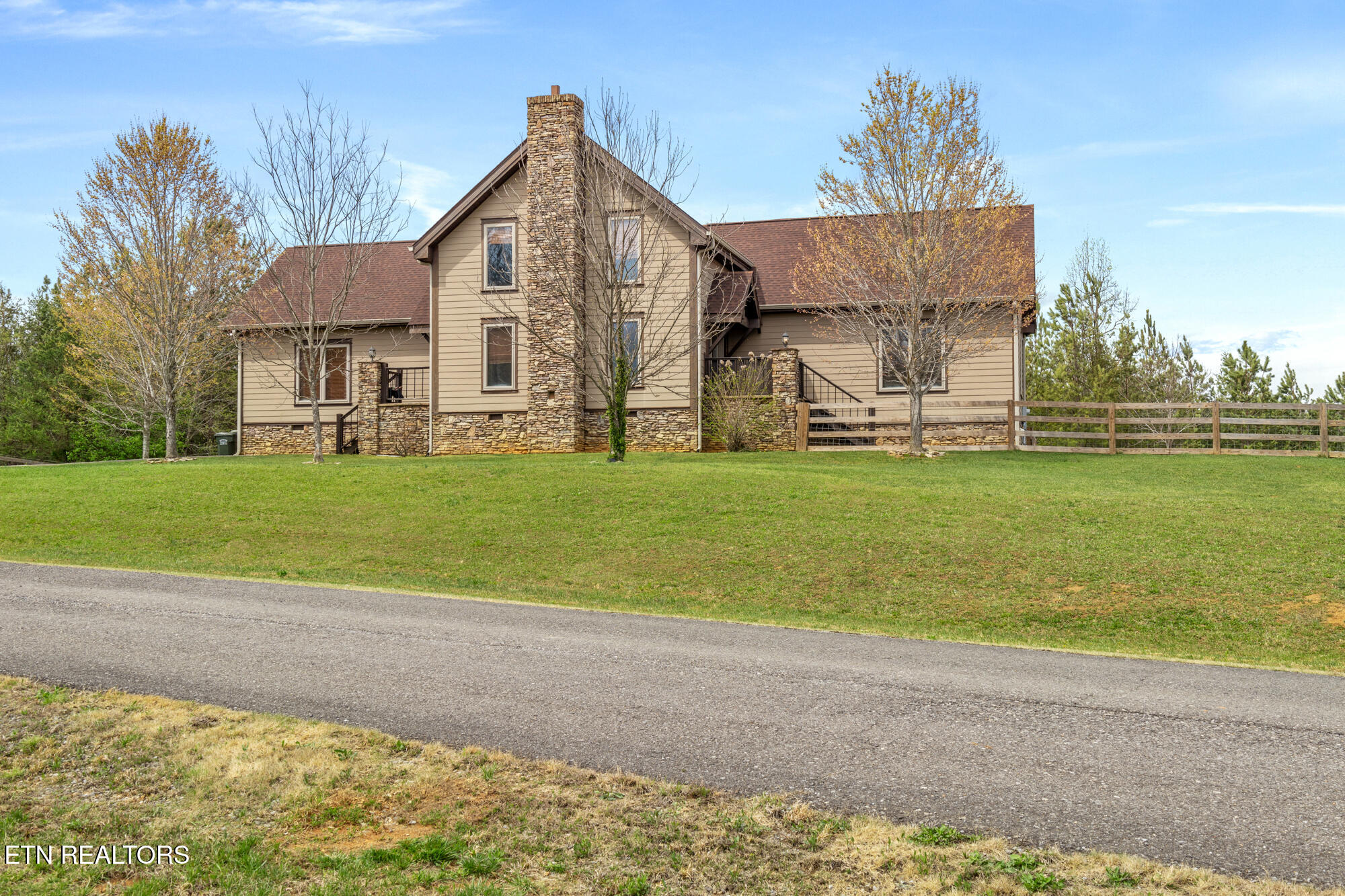 215 Mize Court Property Photo