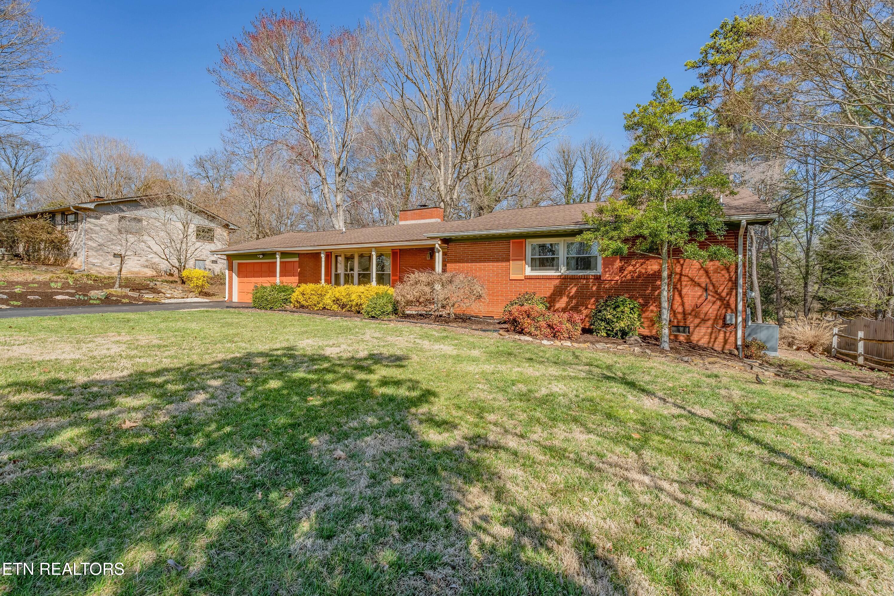 4105 Westgate Drive Property Photo 2