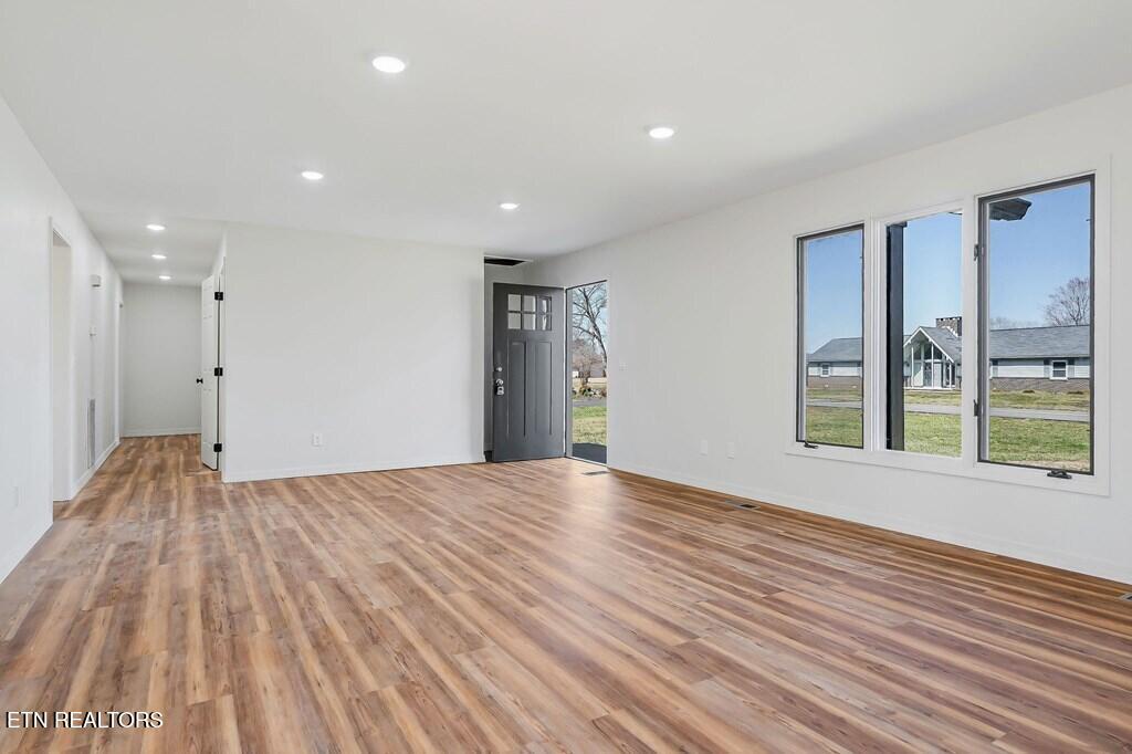 307 Gillen Drive Property Photo 2