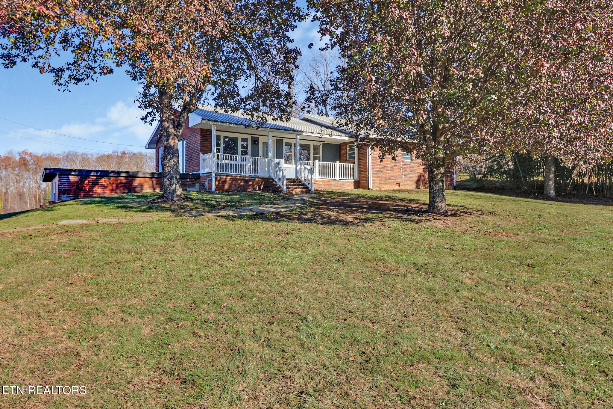 146 S Country Drive Property Photo 2