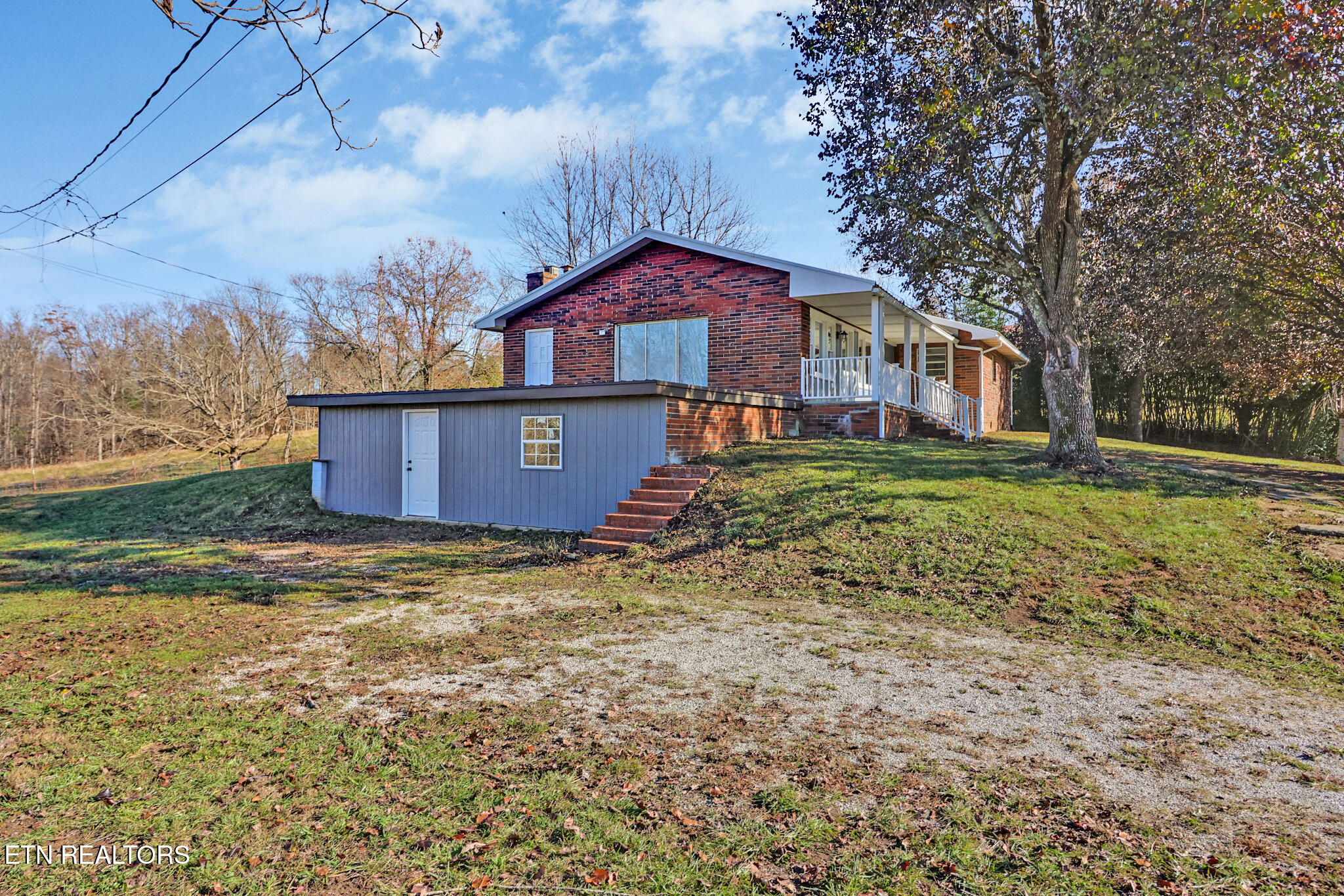 146 S Country Drive Property Photo 3