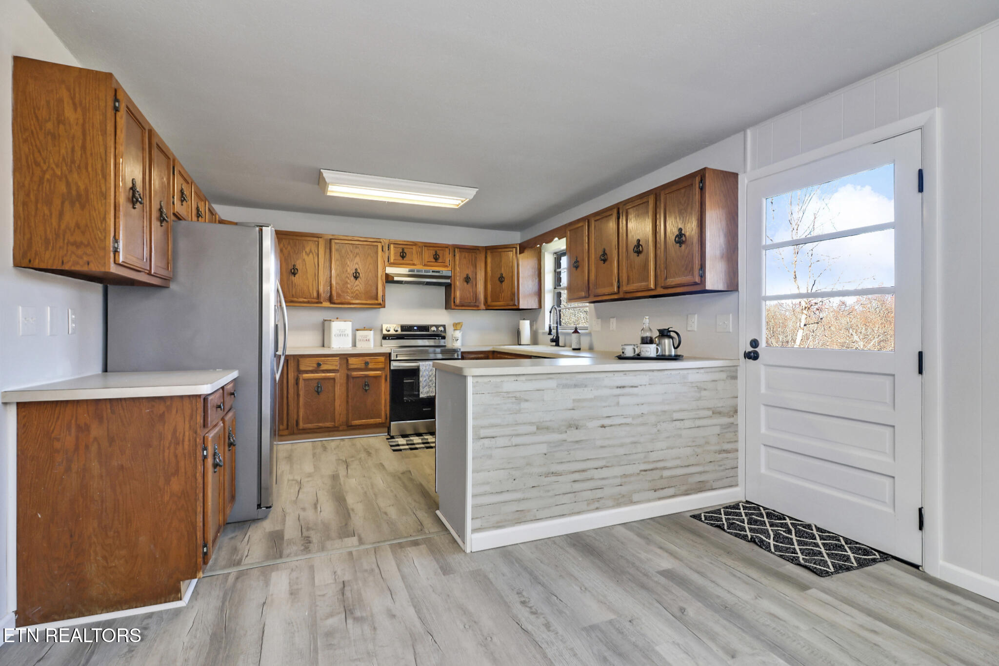 146 S Country Drive Property Photo 17