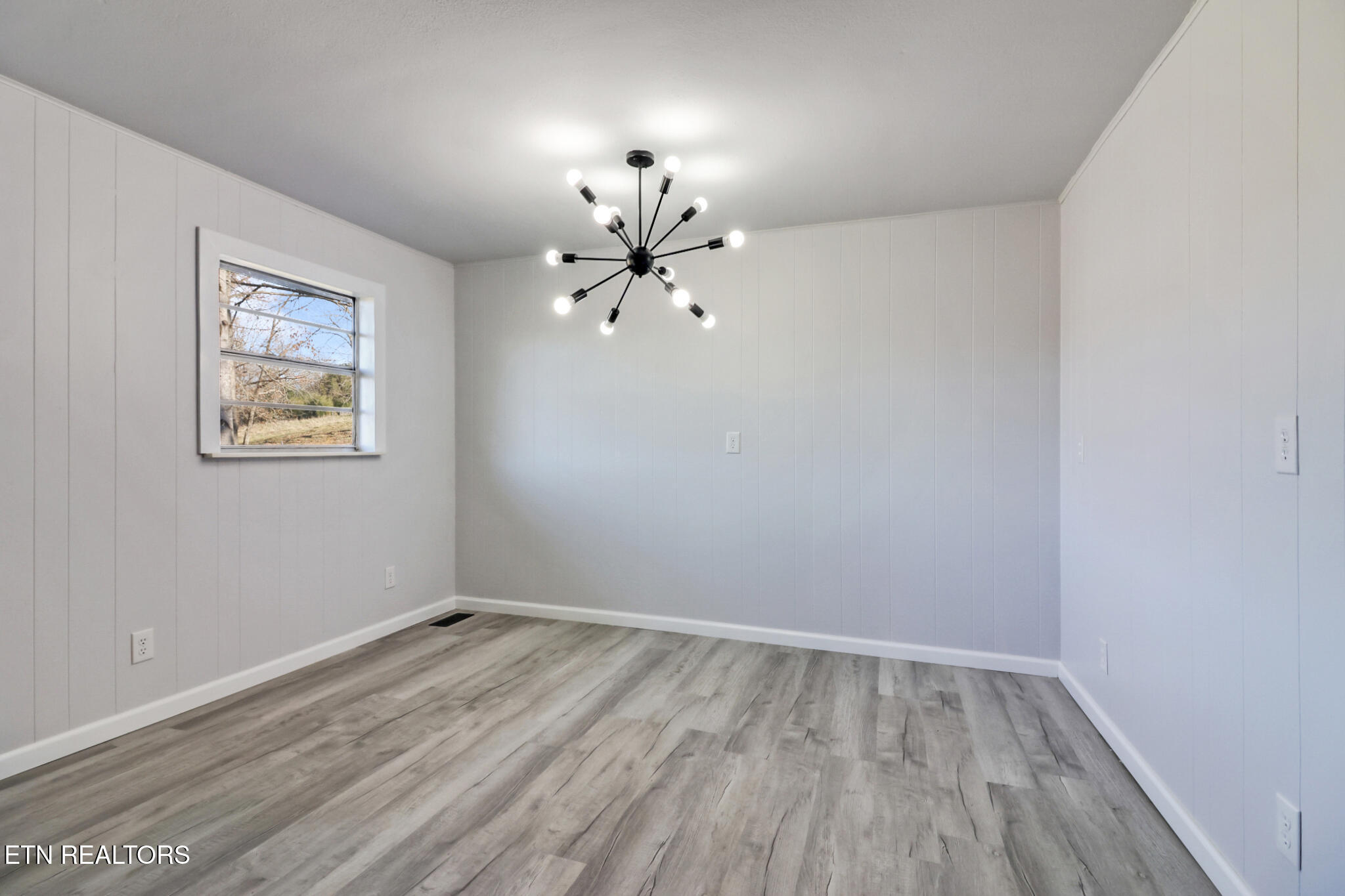 146 S Country Drive Property Photo 20