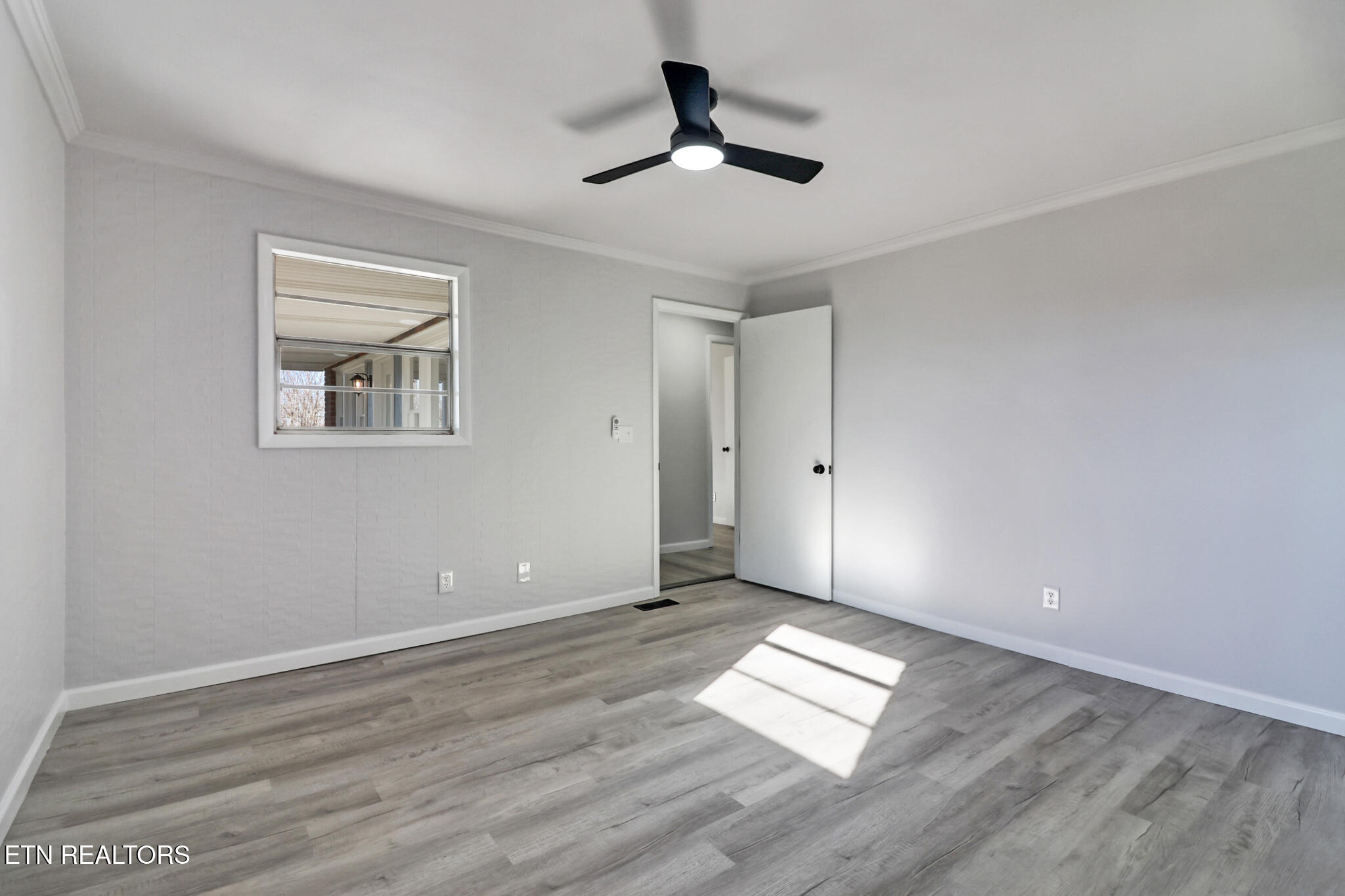 146 S Country Drive Property Photo 21