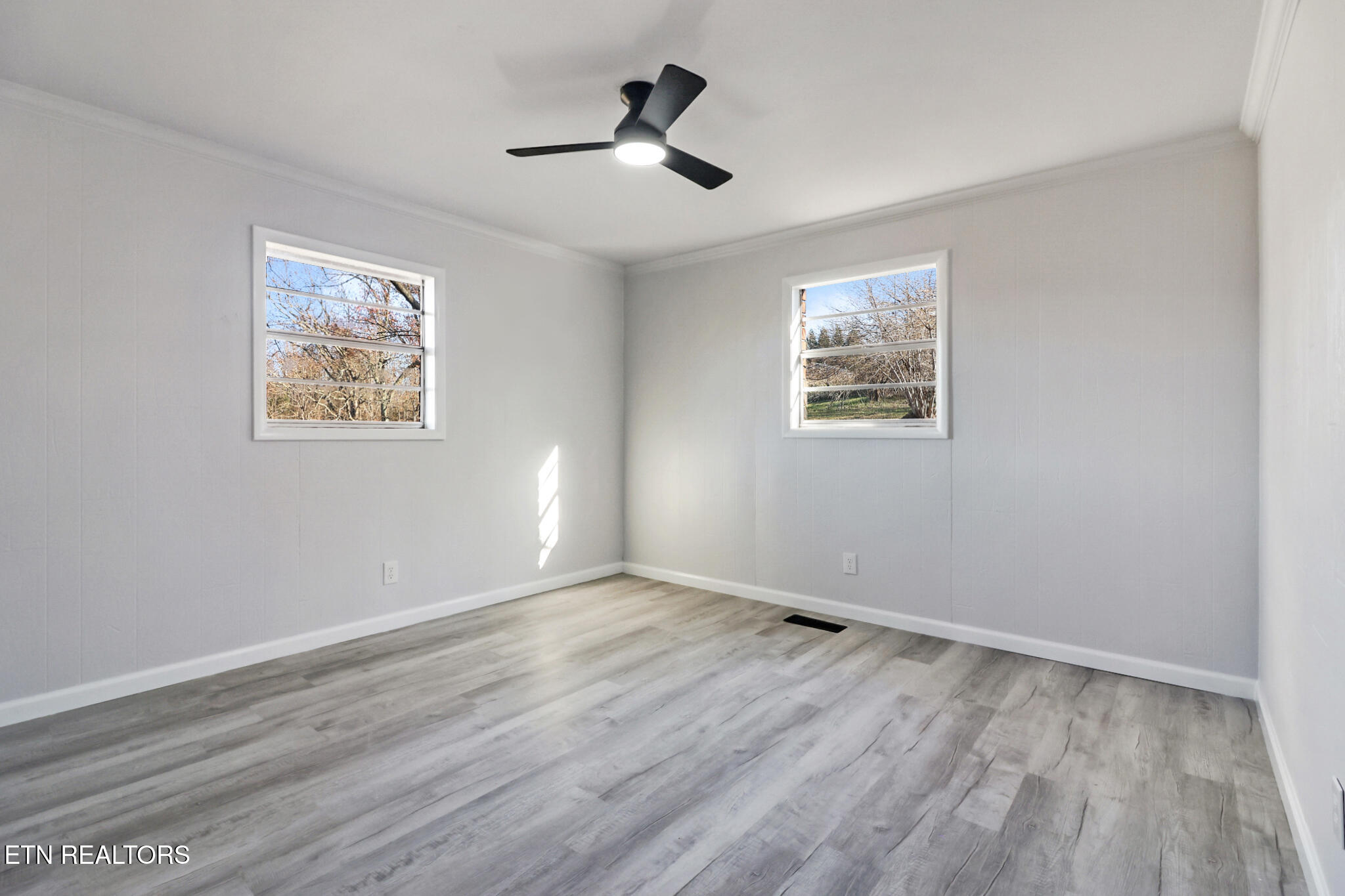 146 S Country Drive Property Photo 26