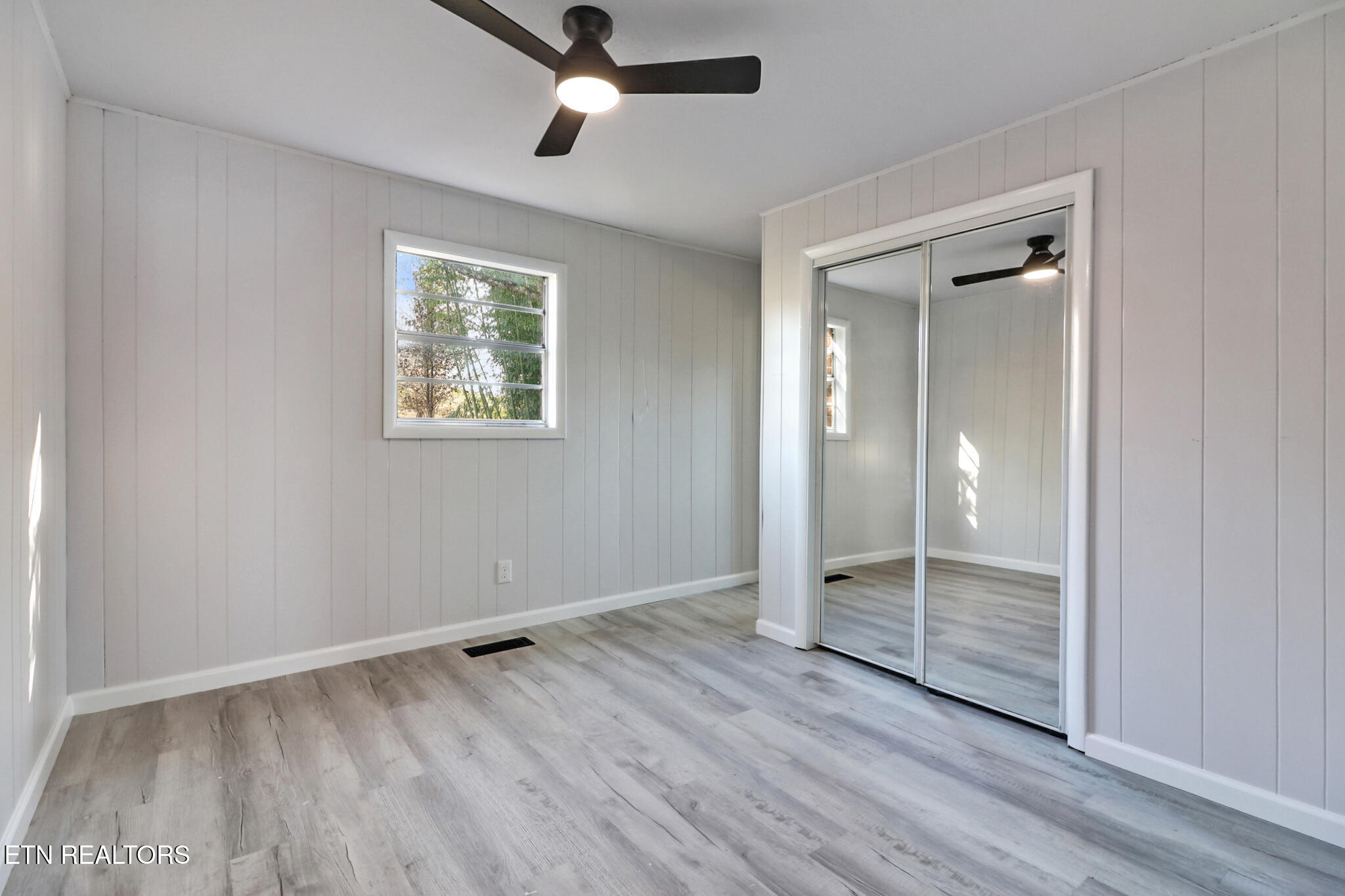 146 S Country Drive Property Photo 28
