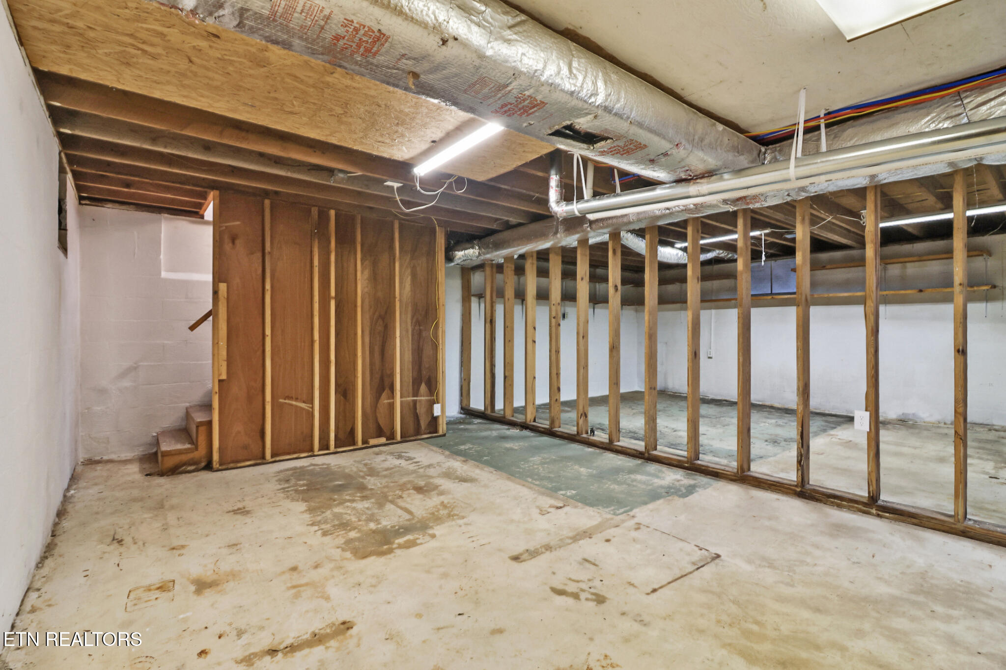146 S Country Drive Property Photo 32