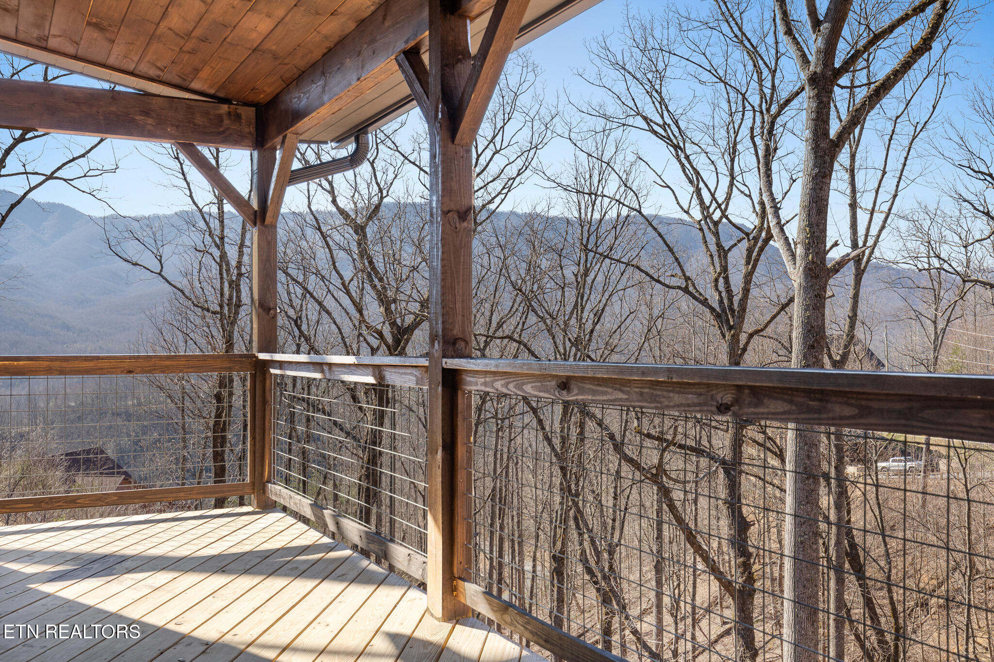 1042 Deer Path Ln Lane Property Photo 9