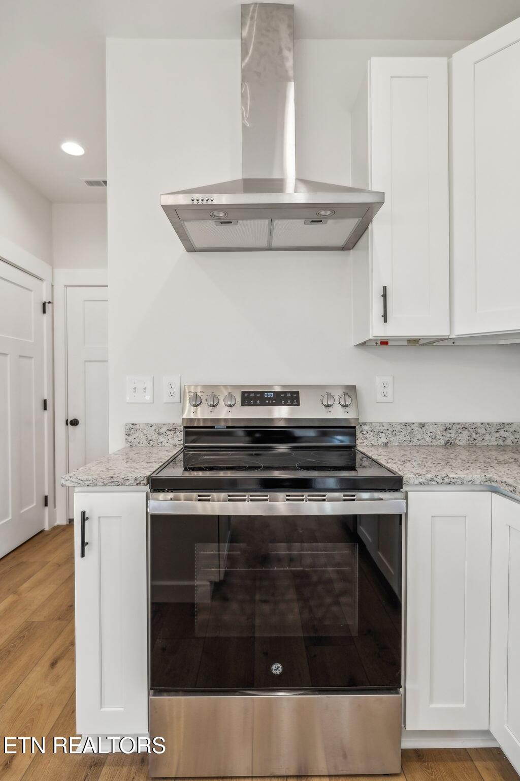 358 Clinch Ave Property Photo 9
