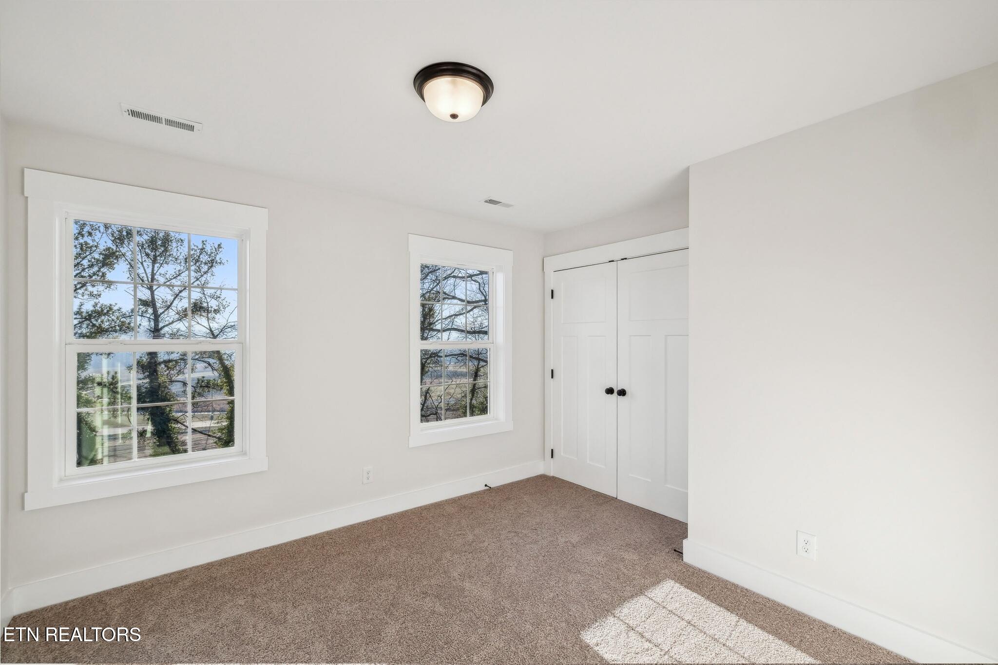 358 Clinch Ave Property Photo 20