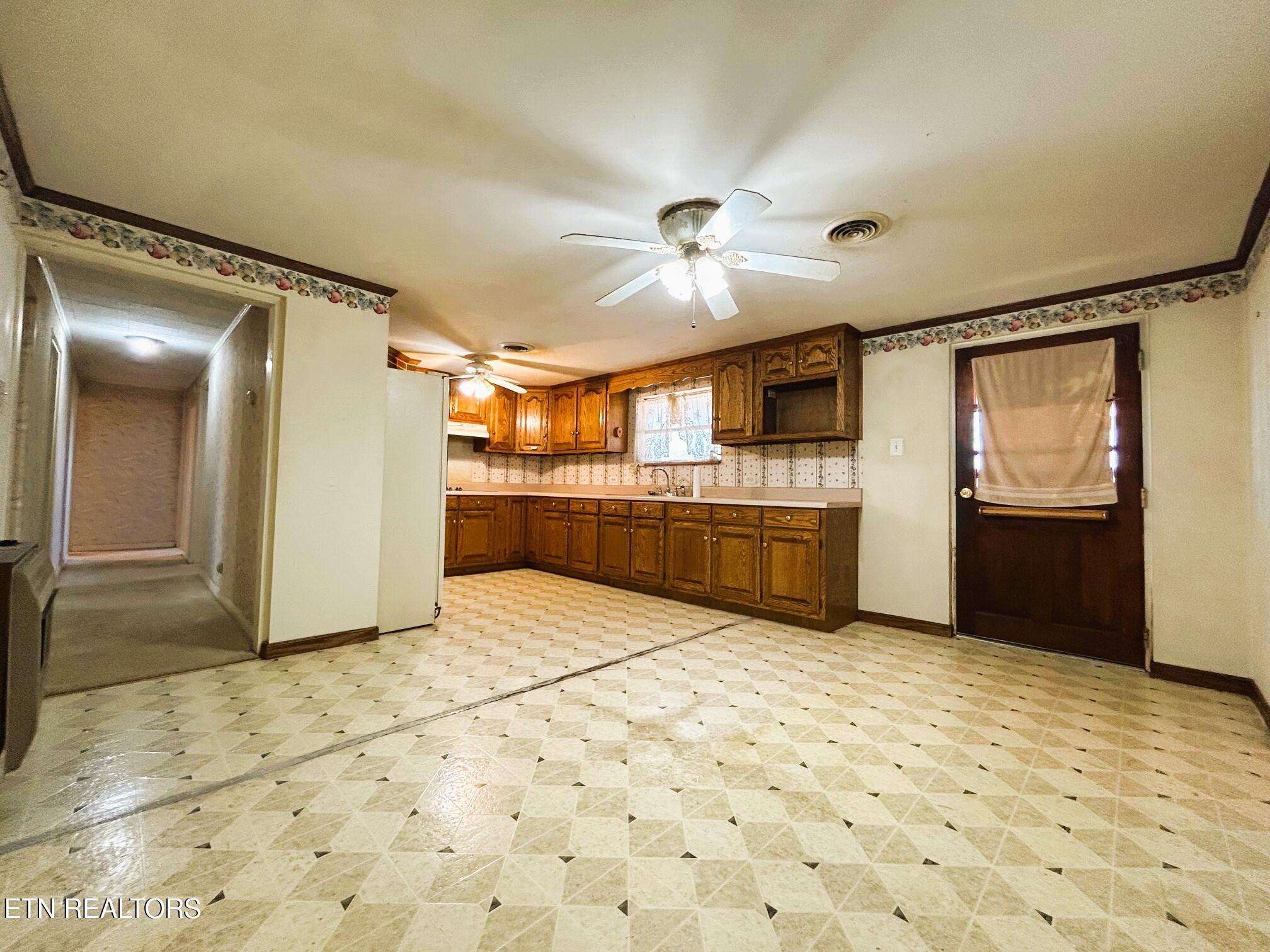 6604 Spring Place Road Se Property Photo 16