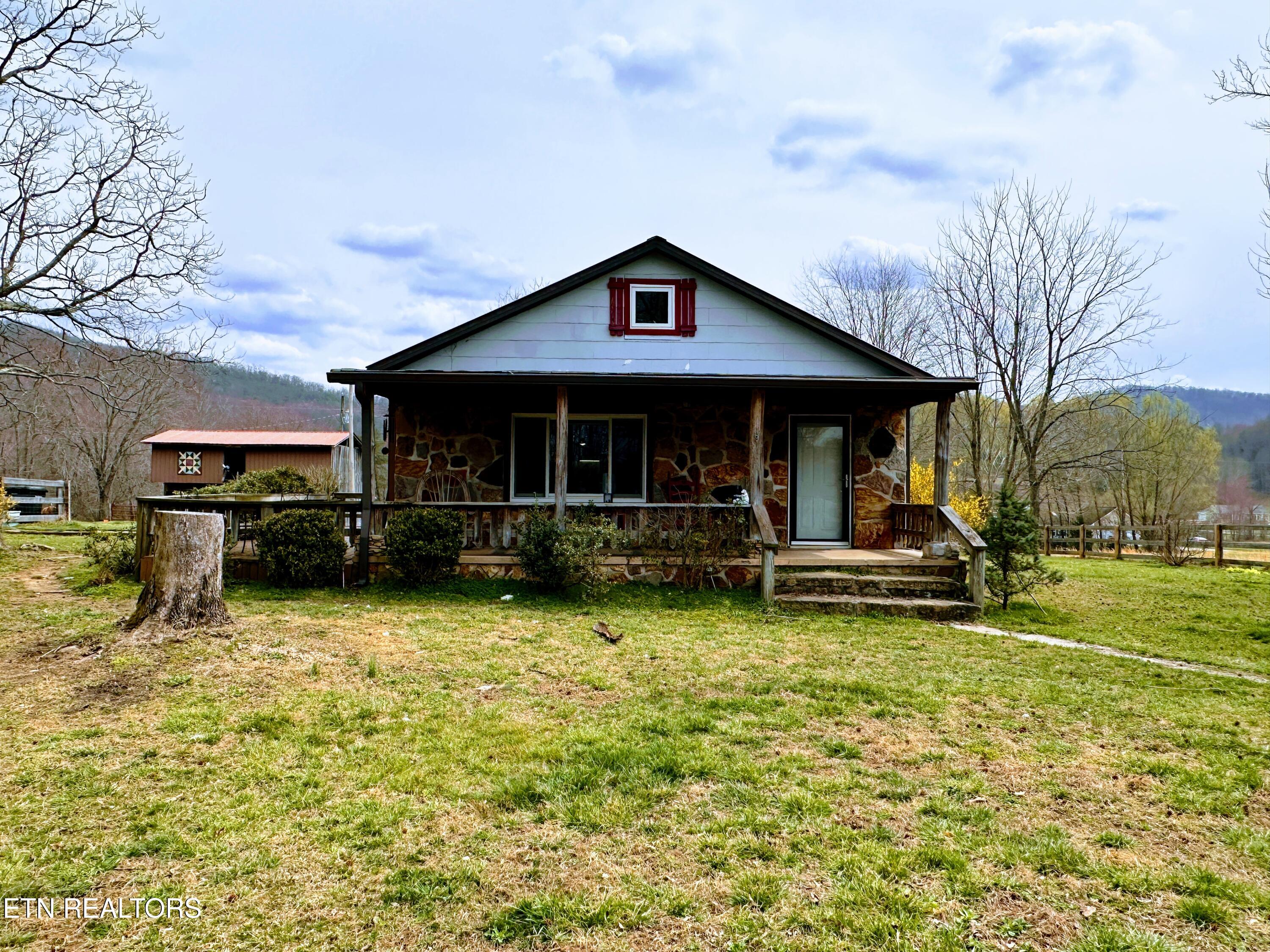 1370 Clay Hill Rd Property Photo 6