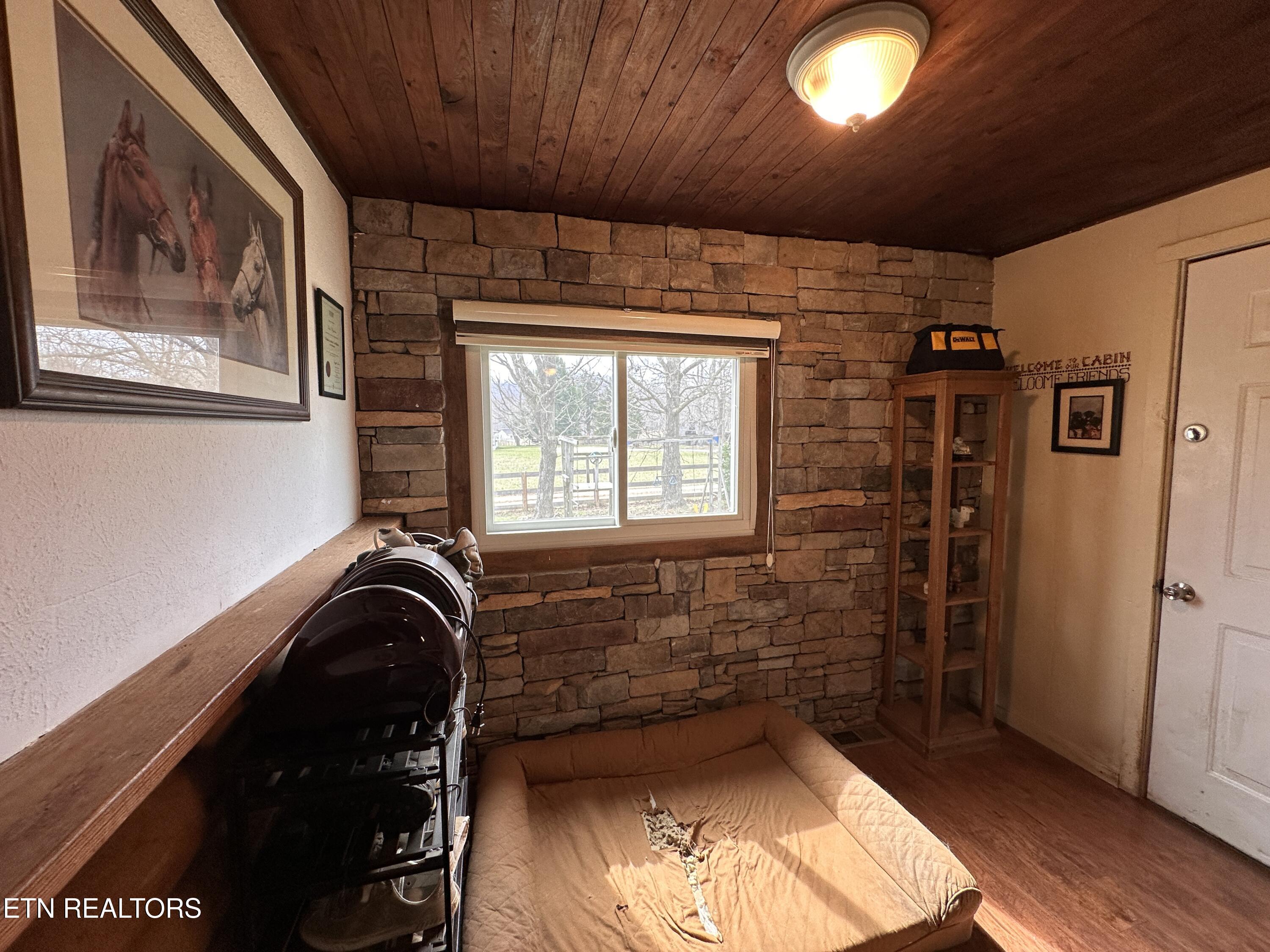 1370 Clay Hill Rd Property Photo 11