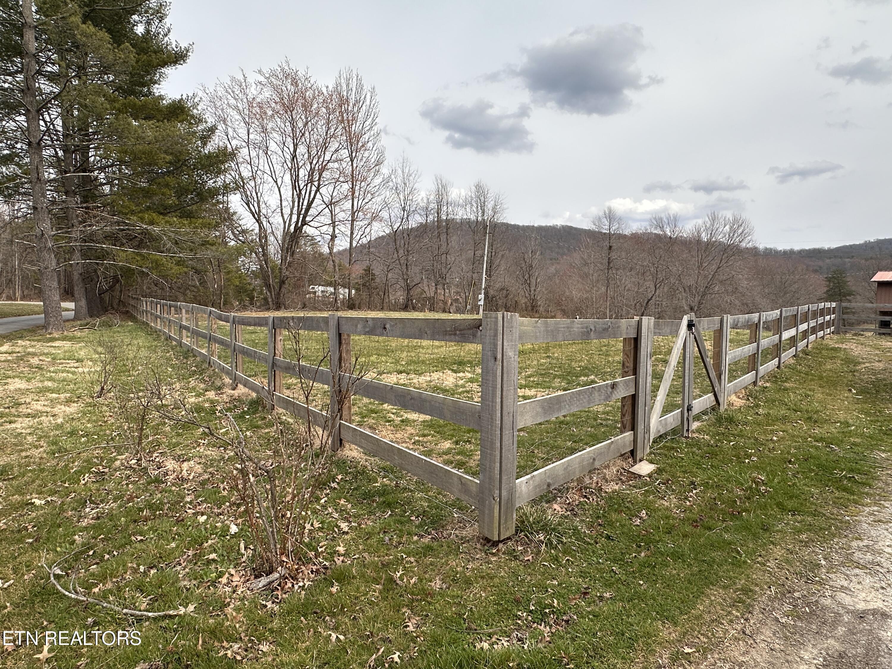 1370 Clay Hill Rd Property Photo 22
