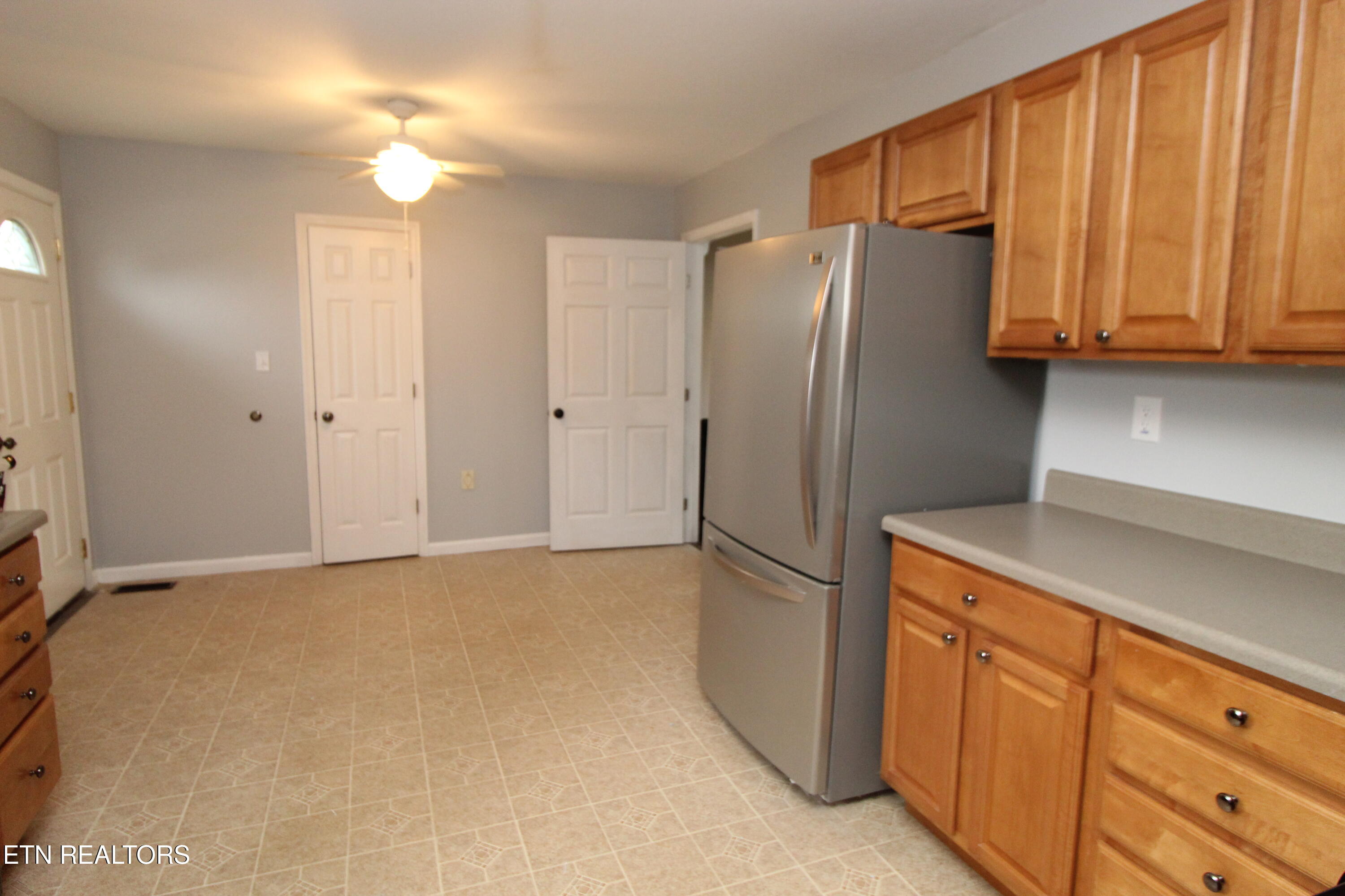 3757 Hillview Drive Property Photo 9