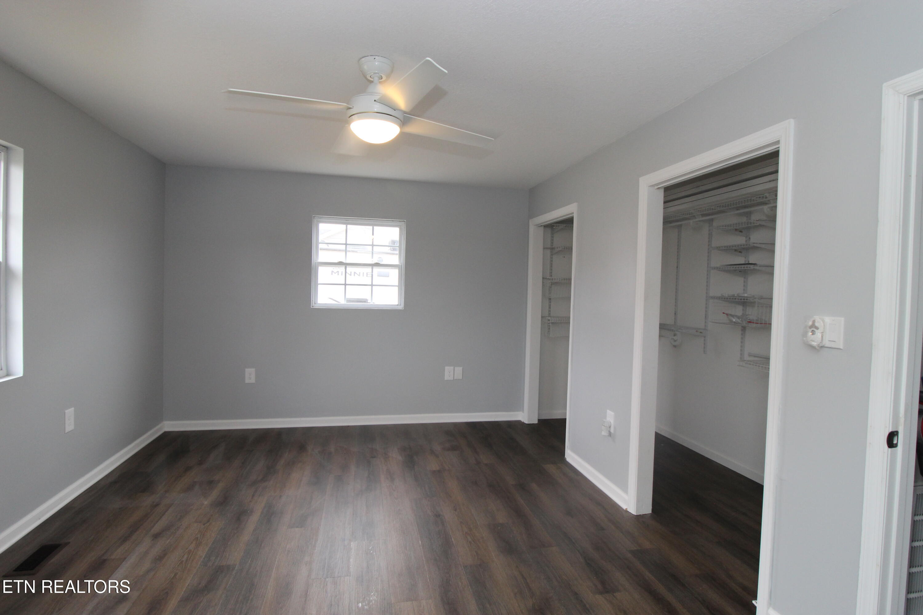 3757 Hillview Drive Property Photo 16
