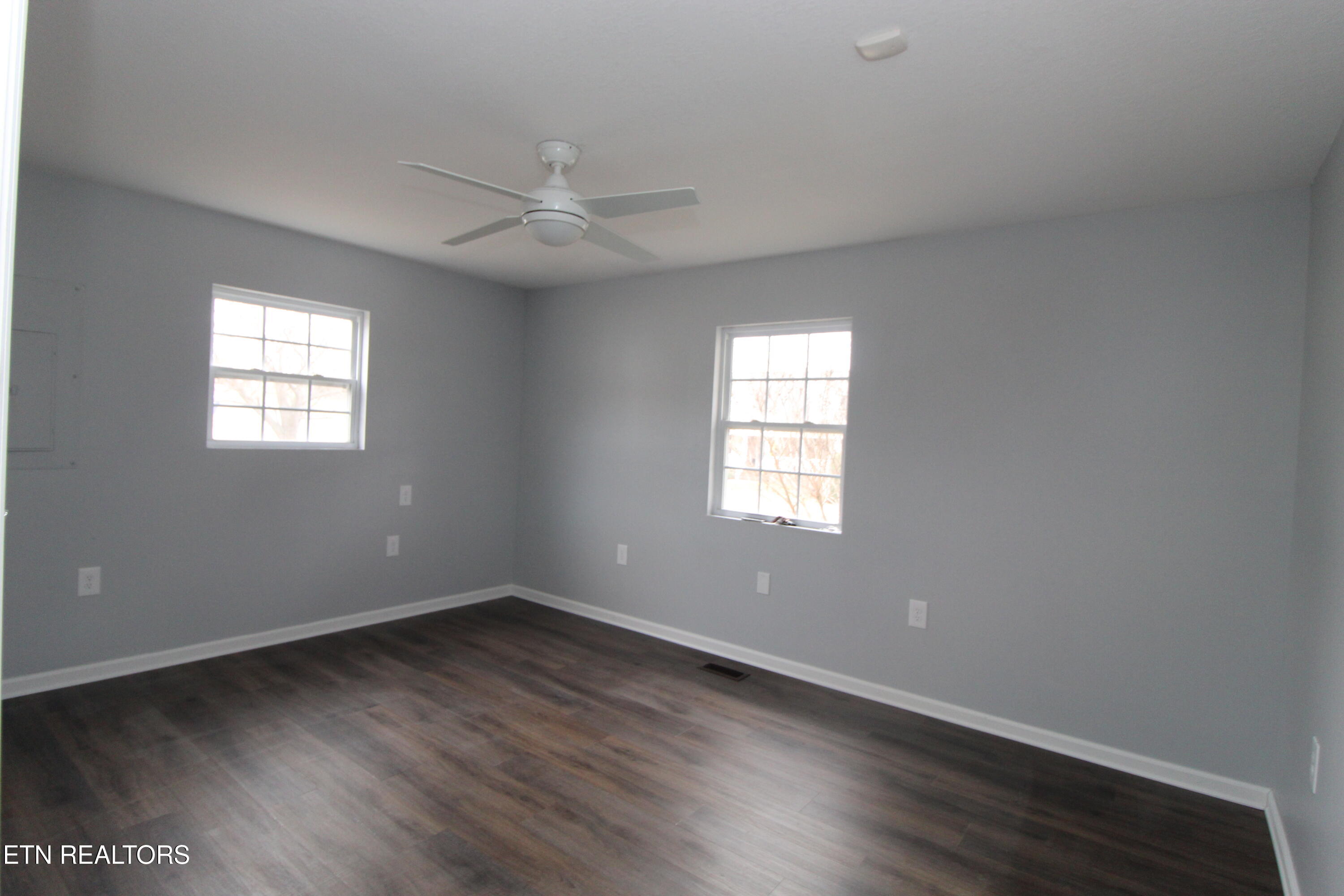 3757 Hillview Drive Property Photo 18