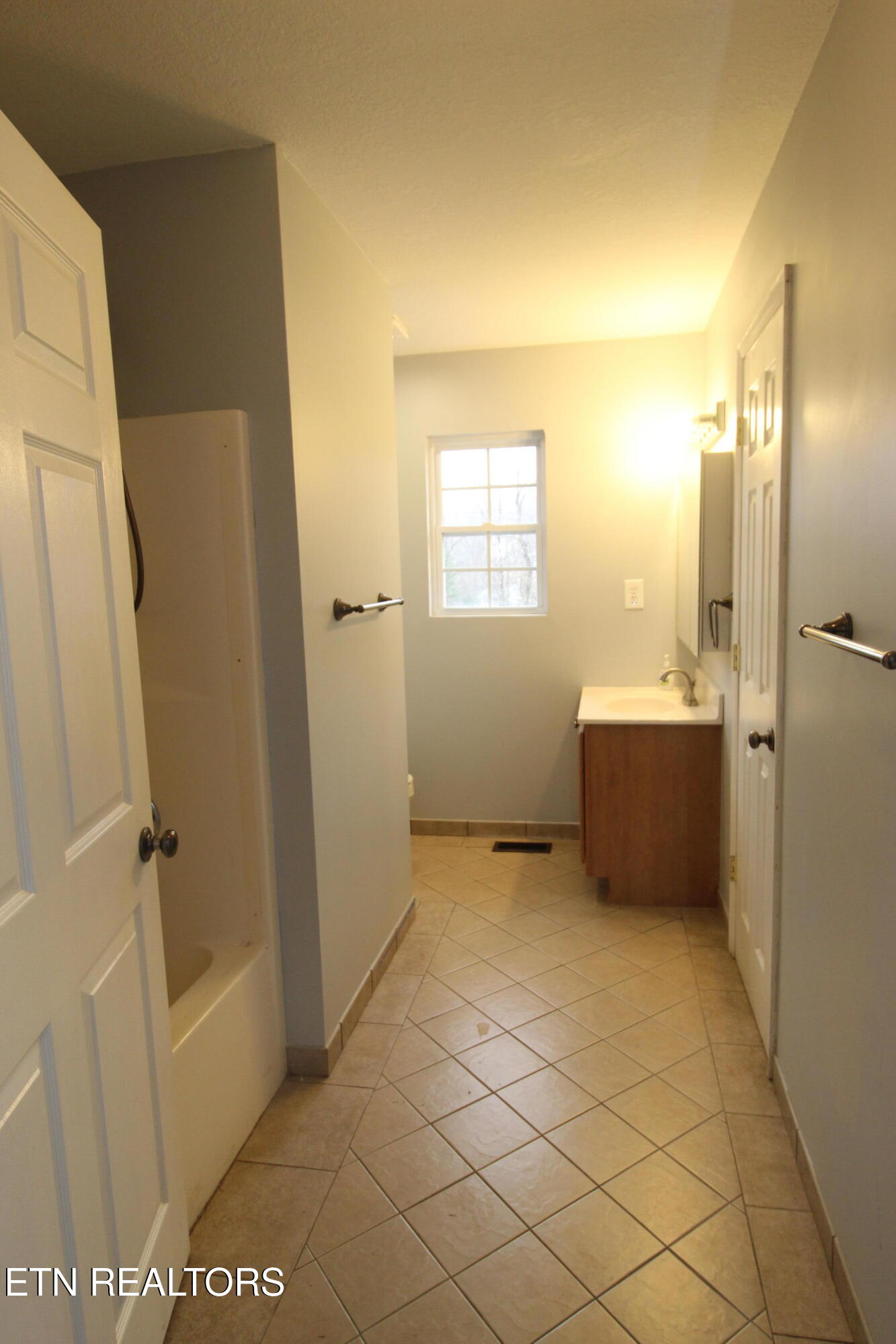 3757 Hillview Drive Property Photo 19