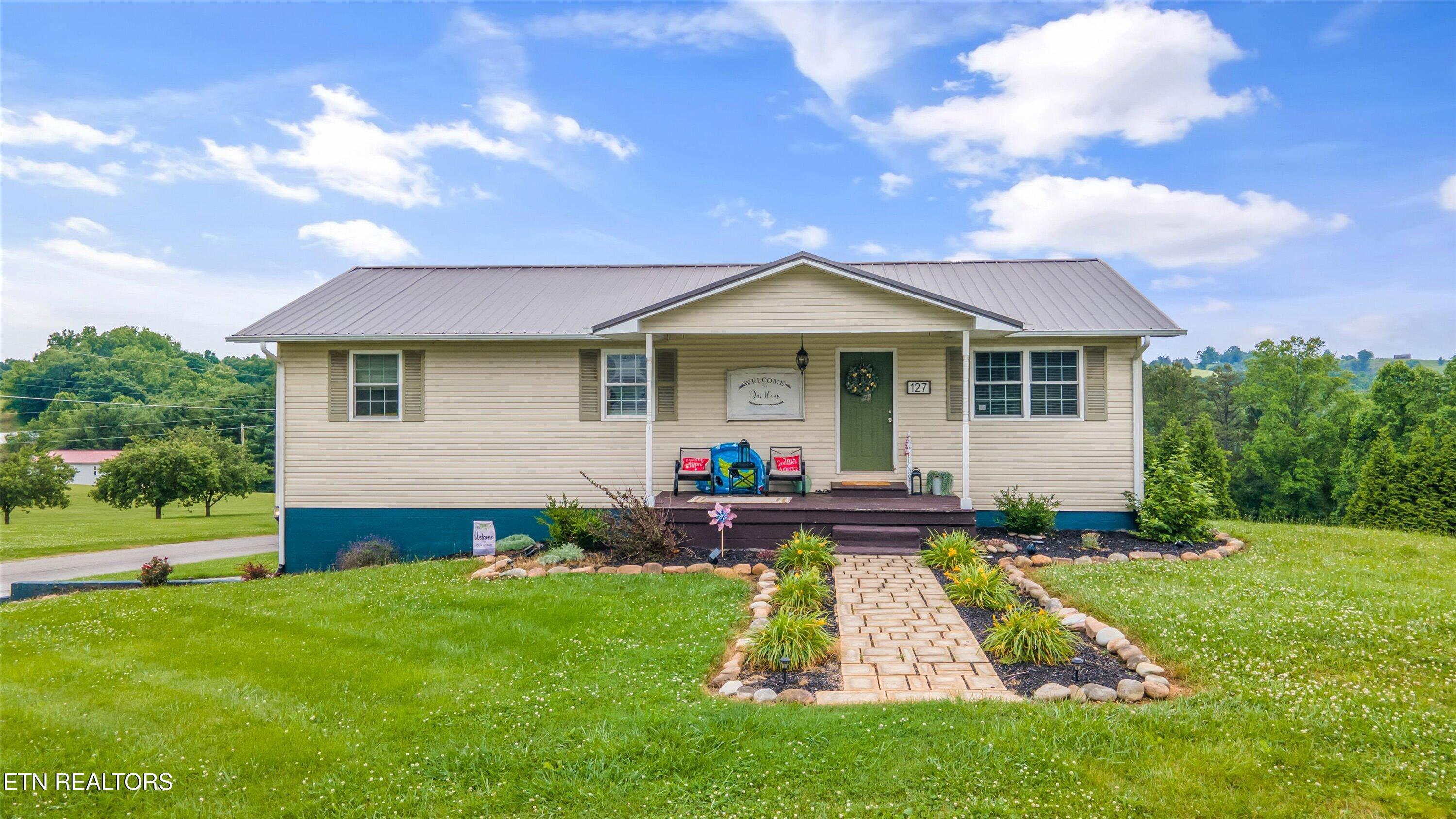 127 Jonathan Lane Property Photo