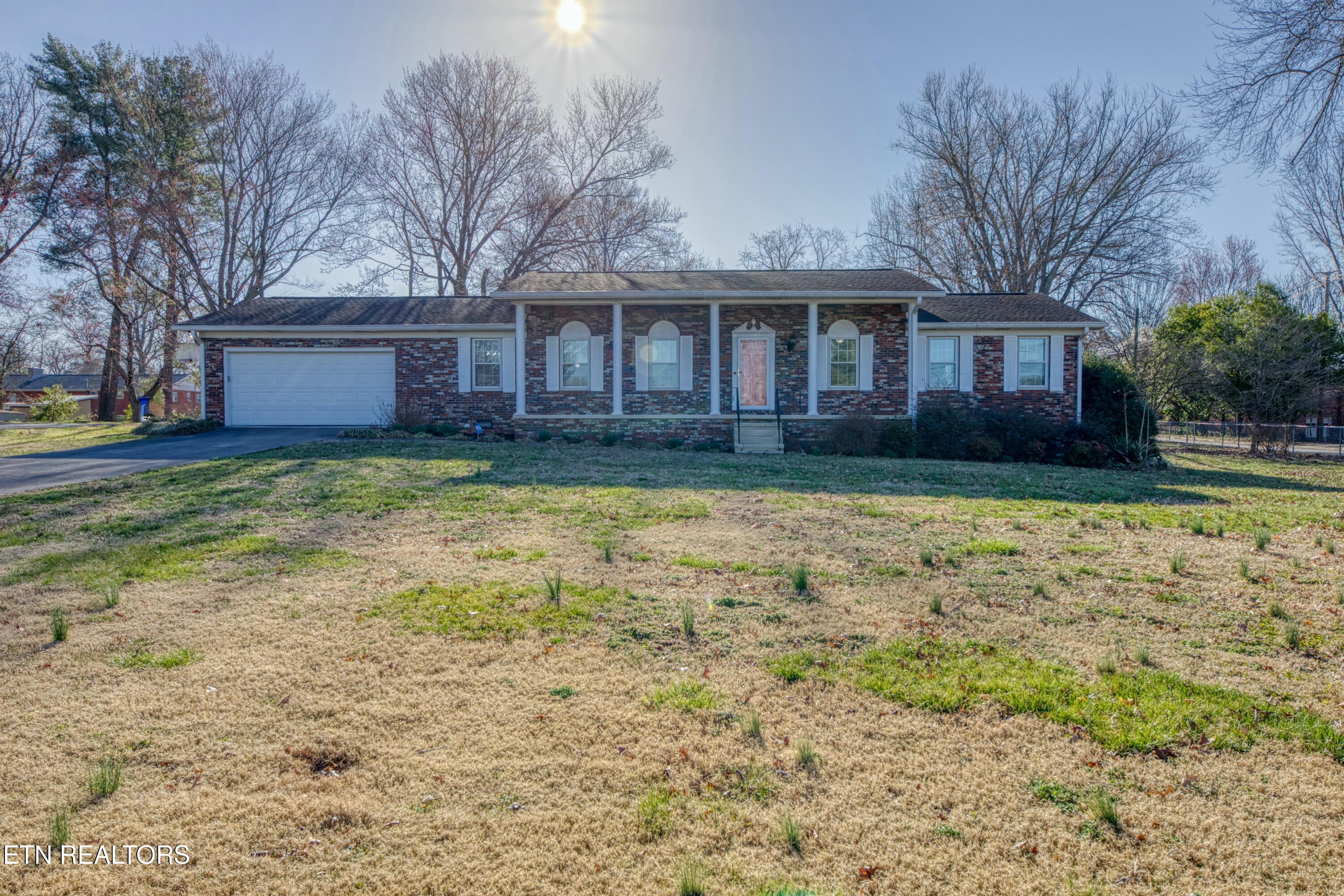 853 Goddard St Property Photo