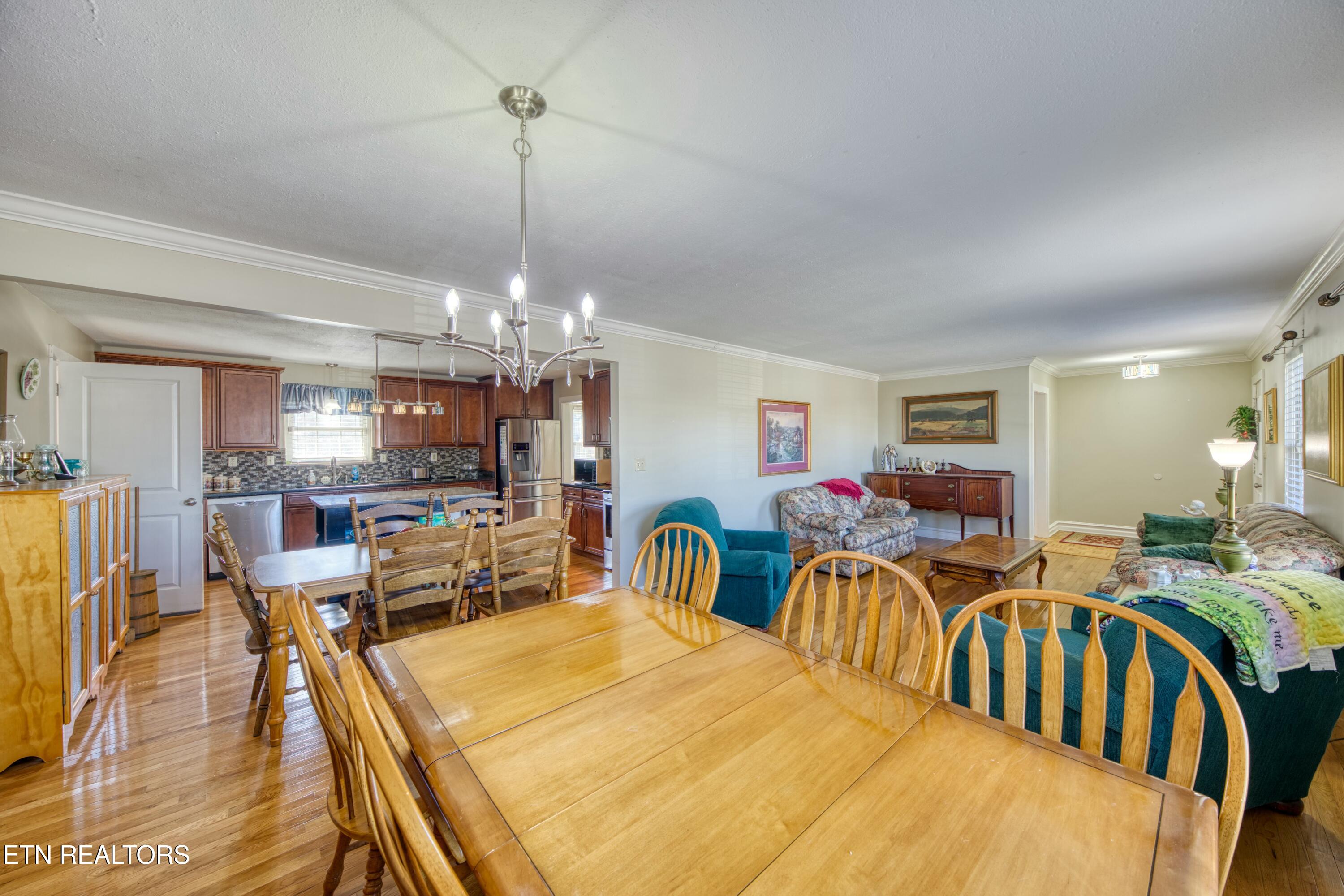 853 Goddard St Property Photo 12