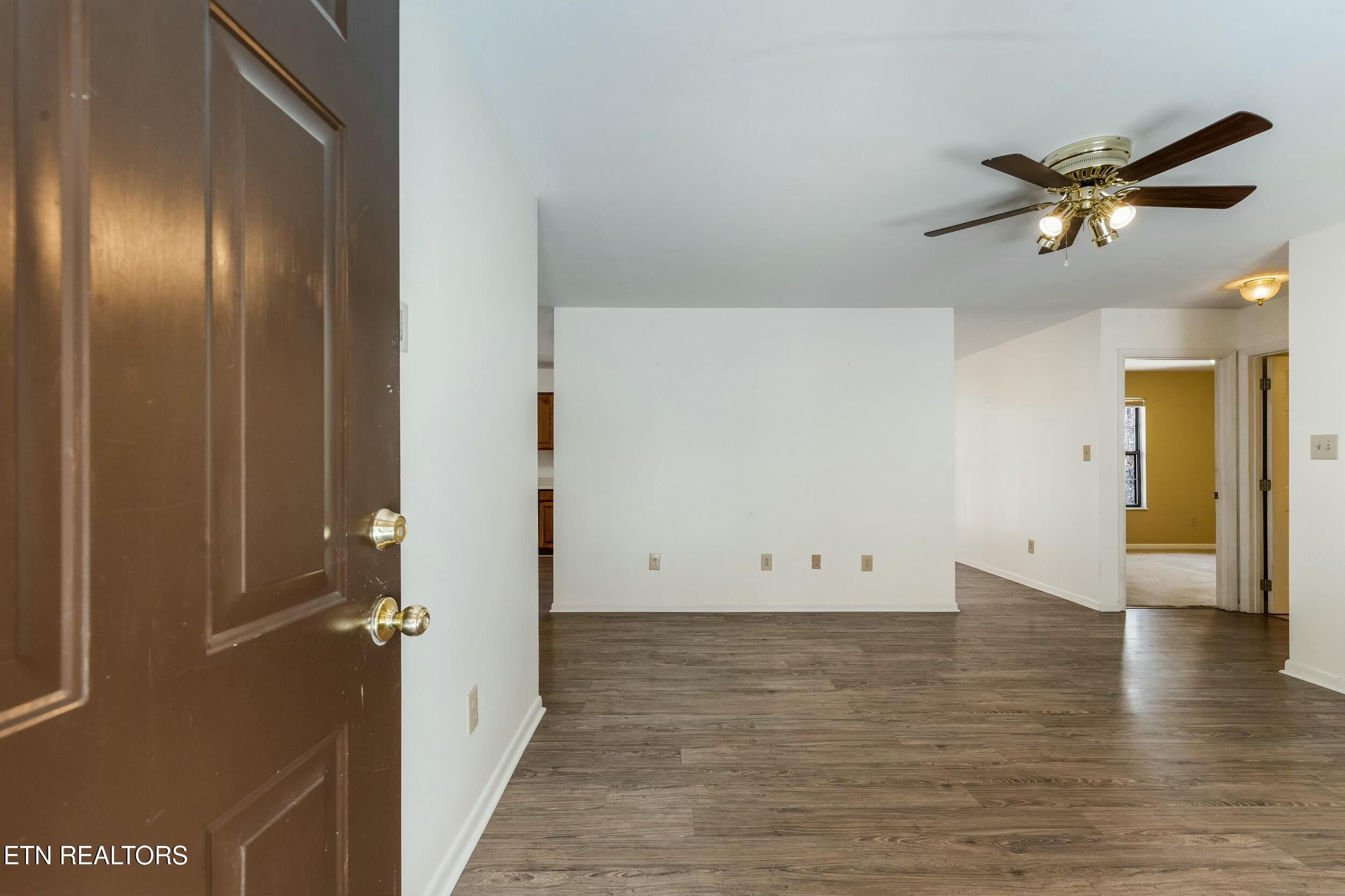 9419 Jim Loy Drive Property Photo 4