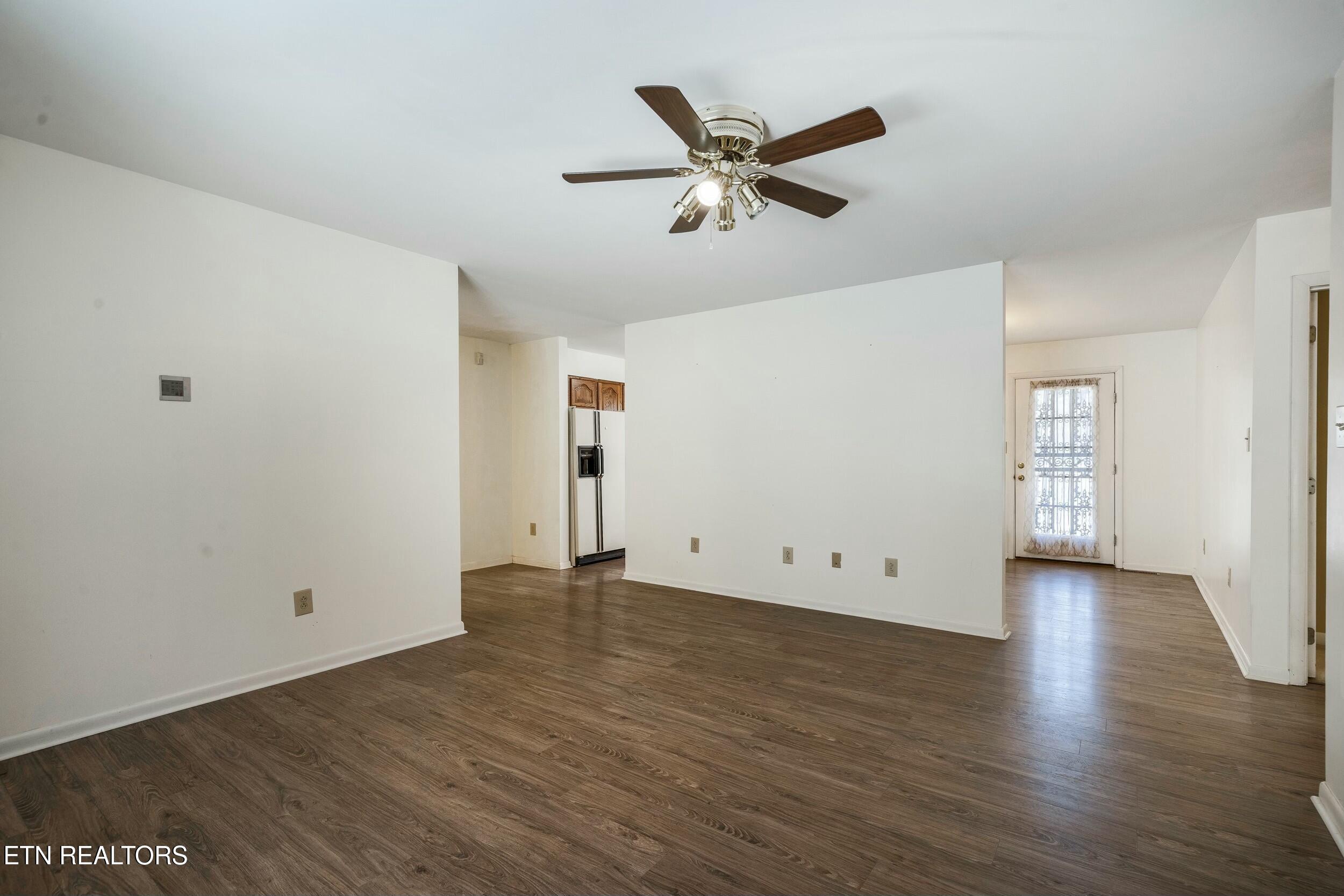 9419 Jim Loy Drive Property Photo 6