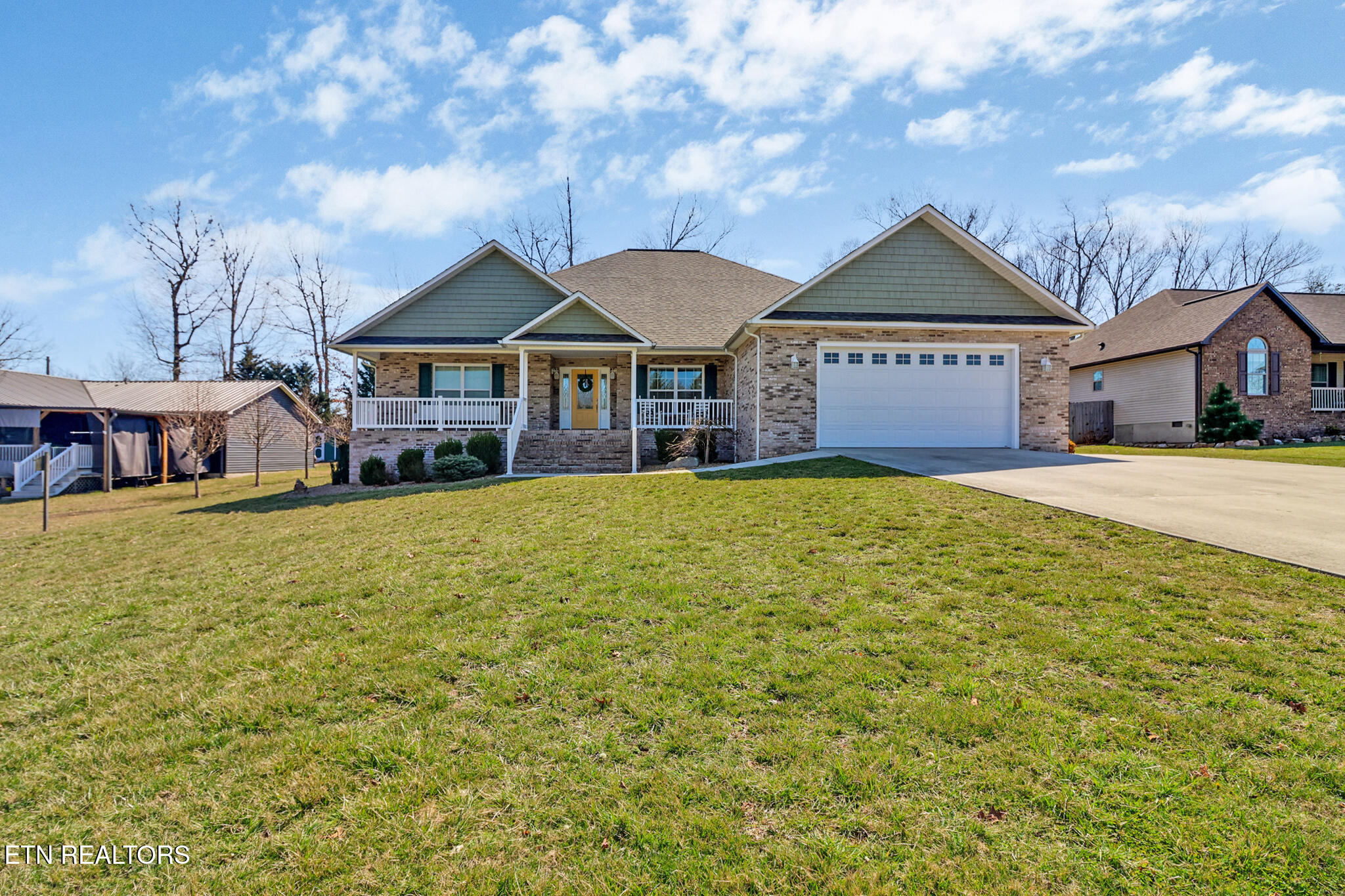 35 Satsuma Drive Property Photo 1