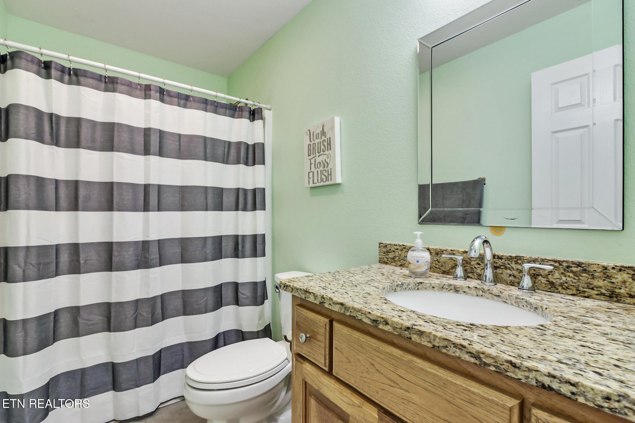 35 Satsuma Drive Property Photo 27